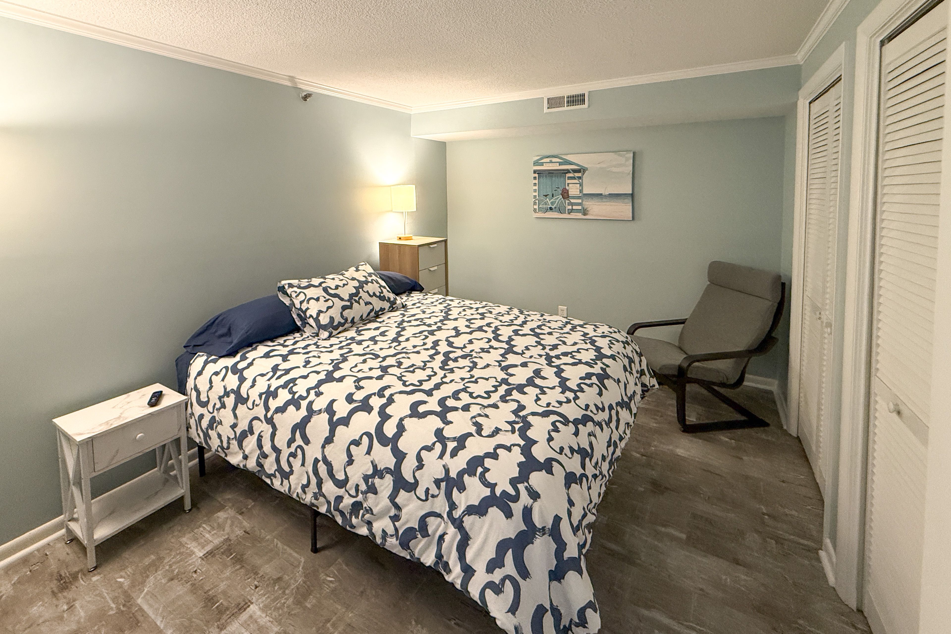 Bedroom 2 | Queen Bed