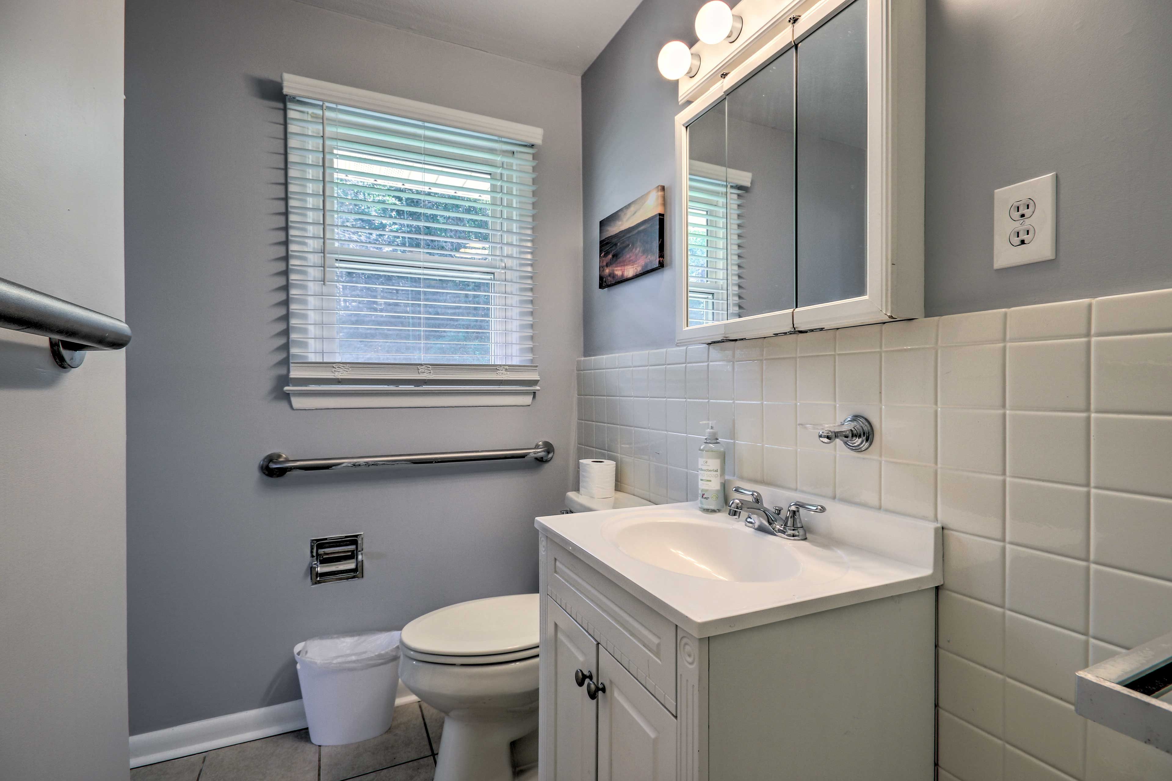 Full Bathroom