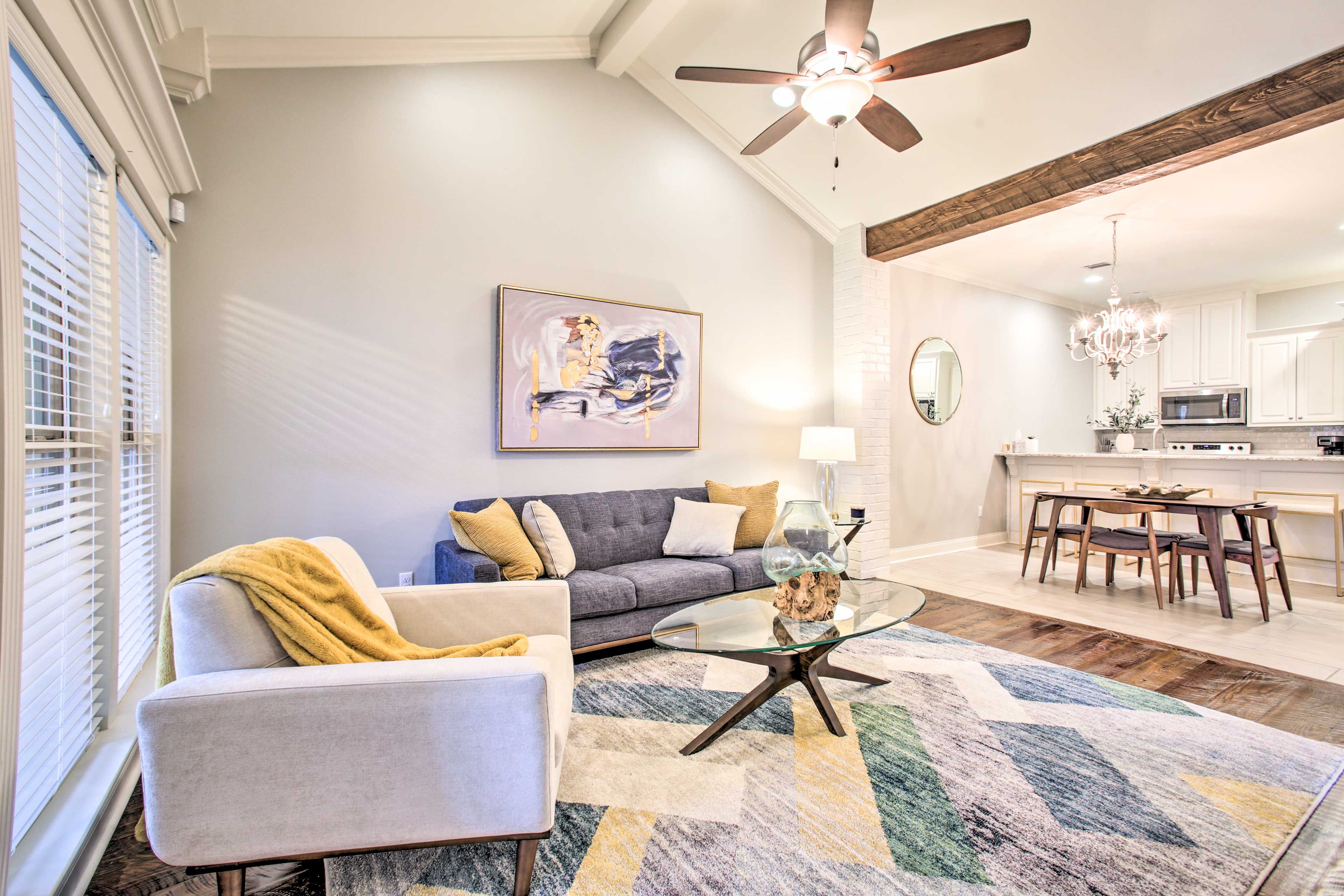 Living Room | Central A/C & Heating