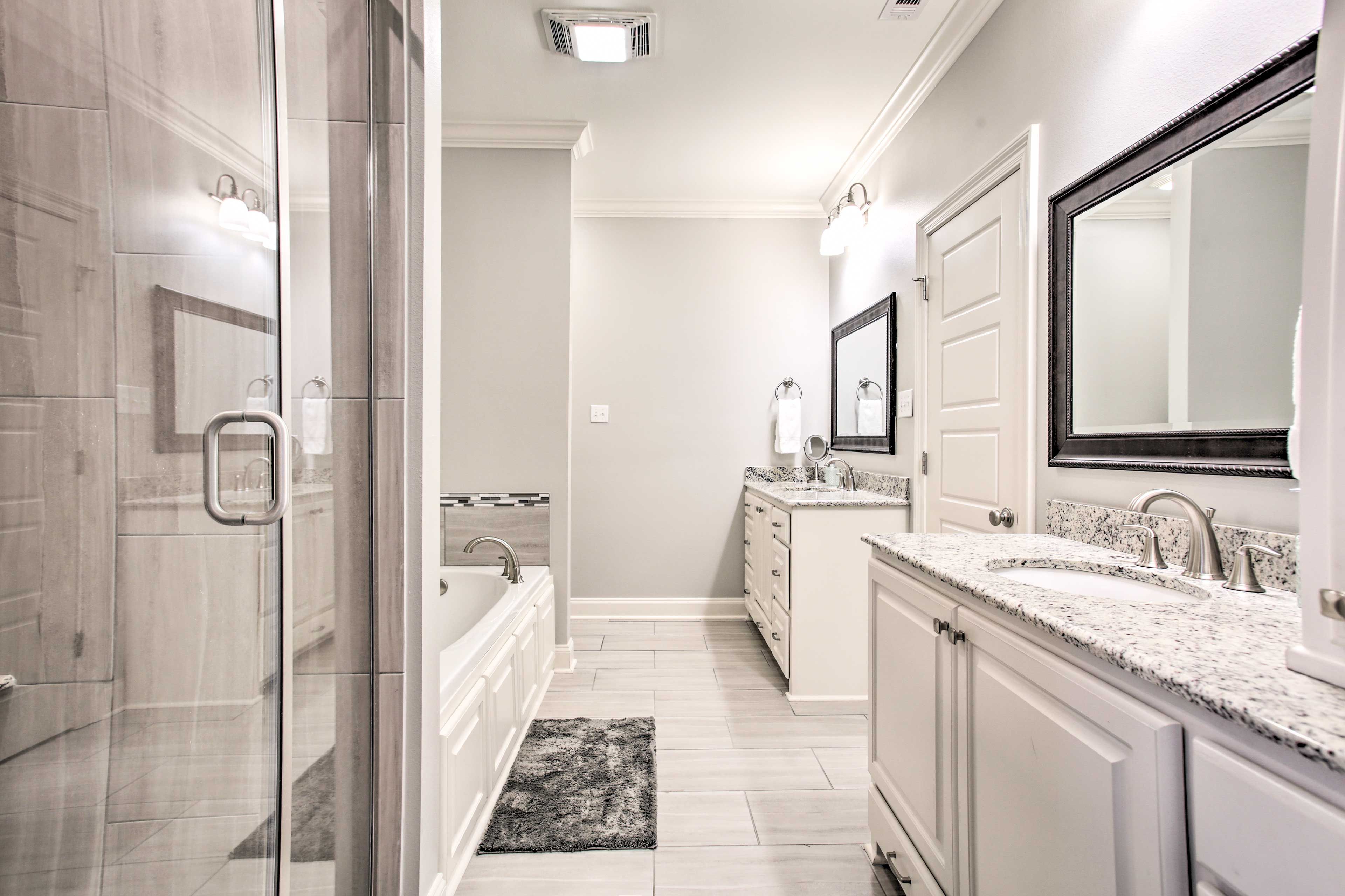 En-Suite Bathroom | Complimentary Toiletries | Hair Dryer