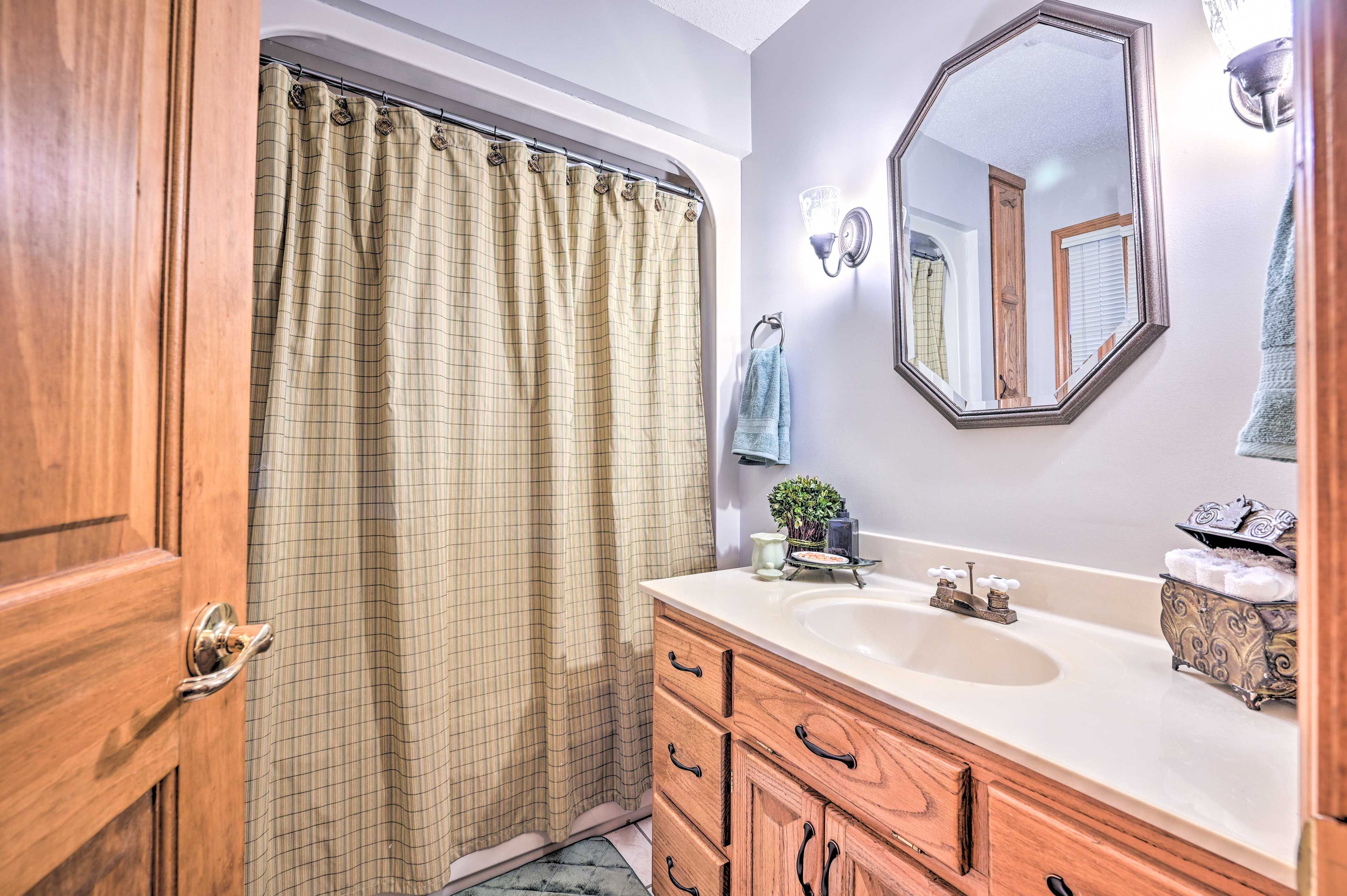 Full Bathroom