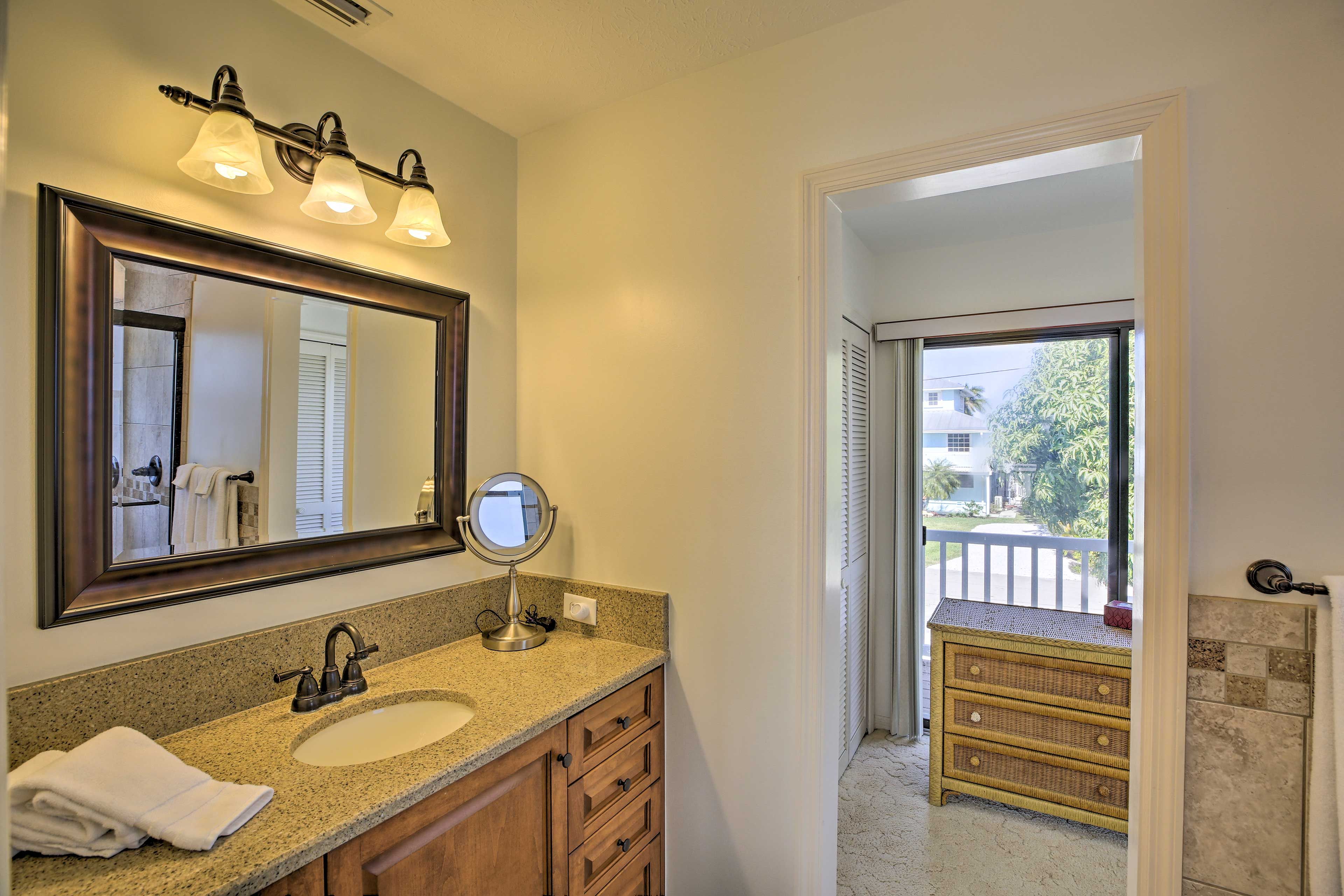 Full Bathroom | Access Via Bedroom 2