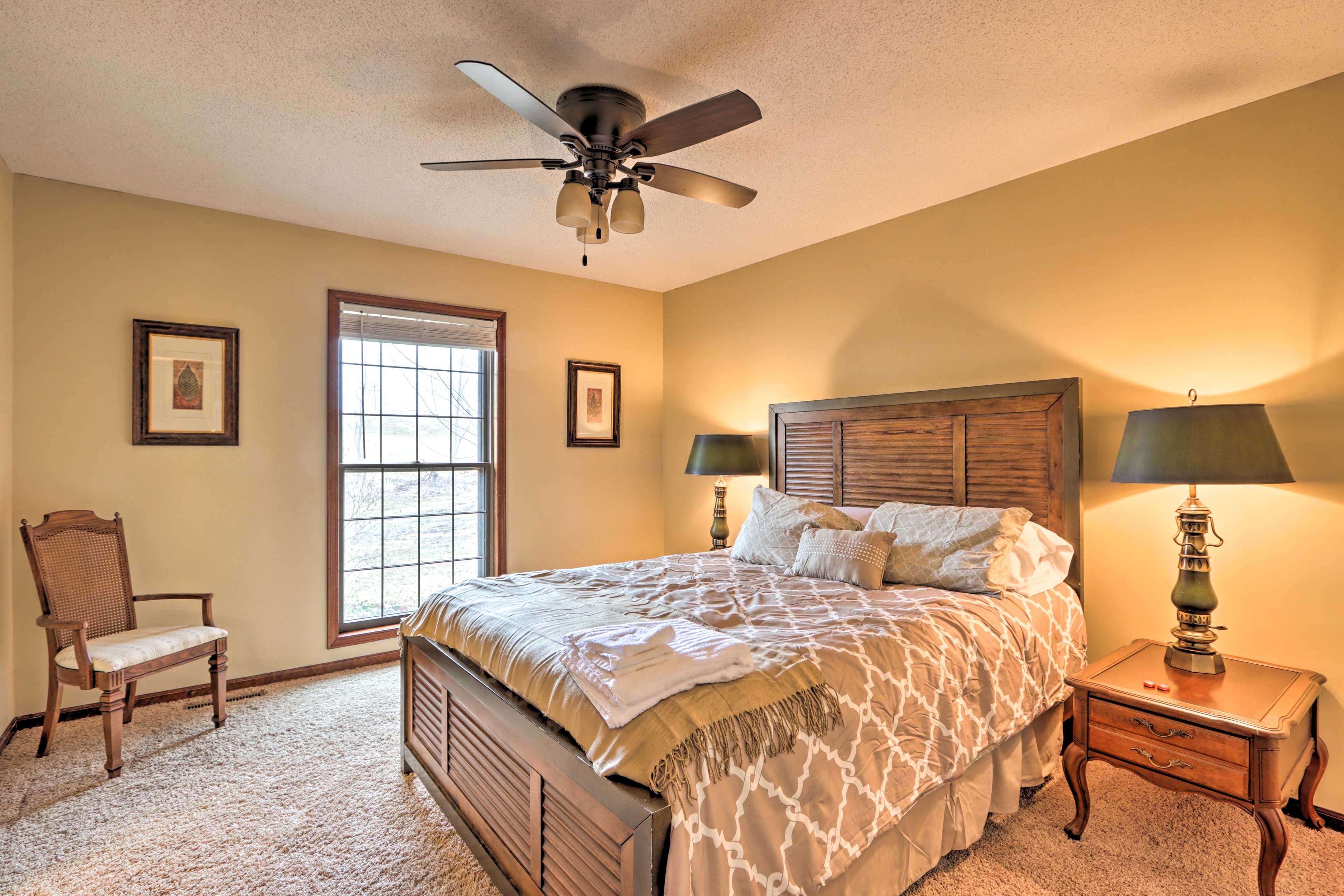 Bedroom 2 | Queen Bed | Main Level