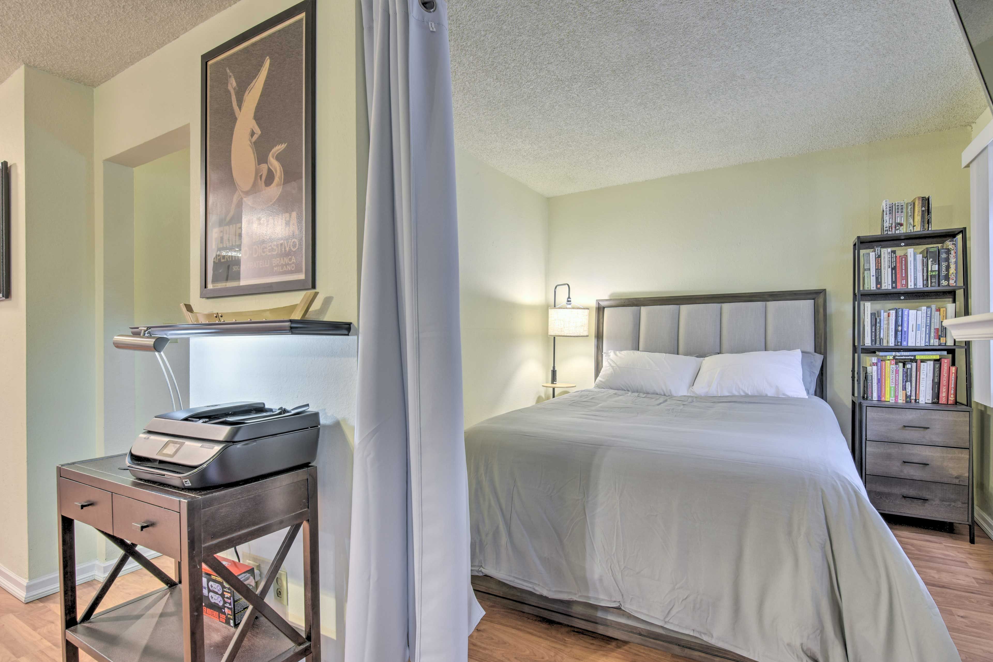 Studio | Queen Bed | Sleeper Sofa