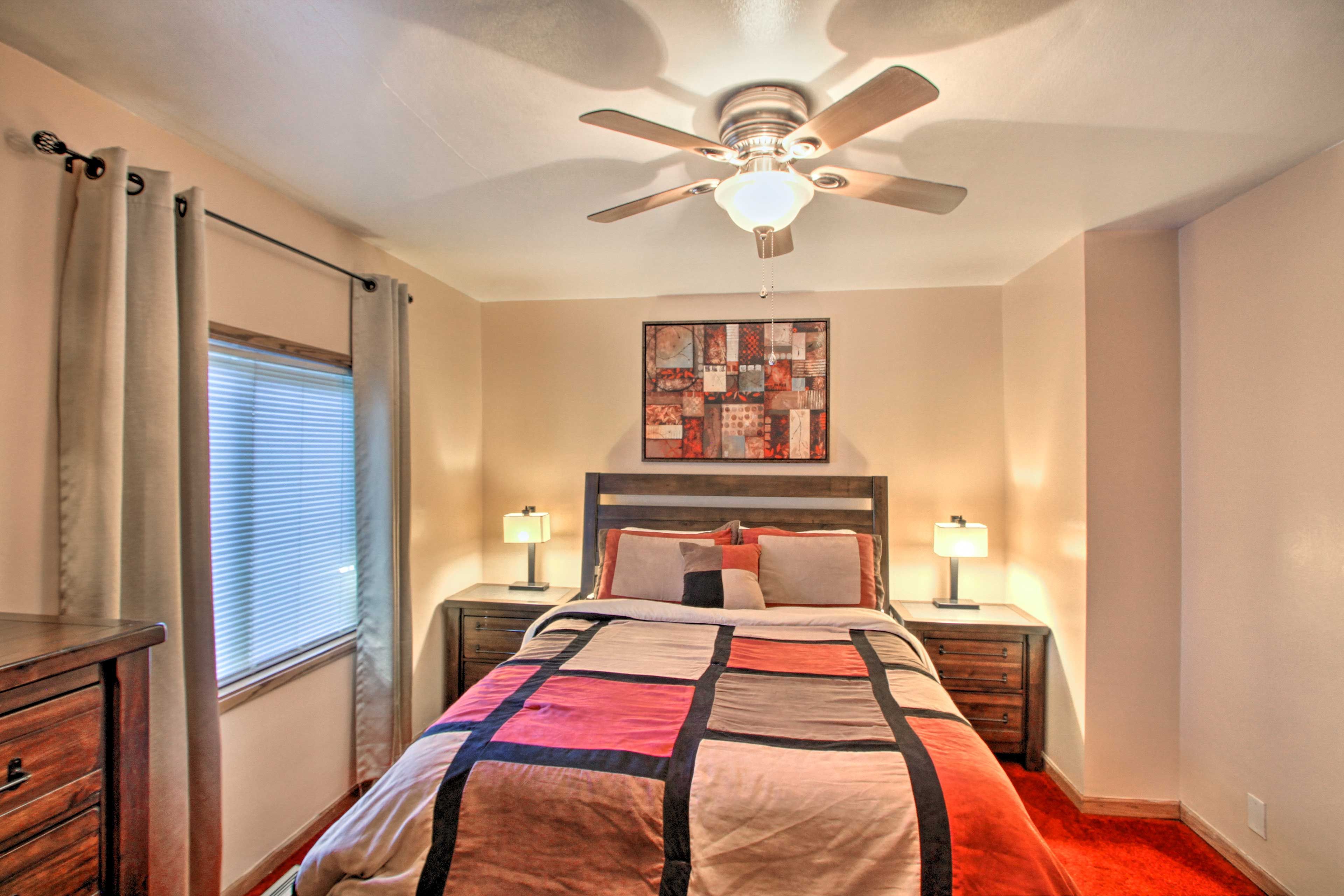 Bedroom 3 | 1st Floor | Queen Bed
