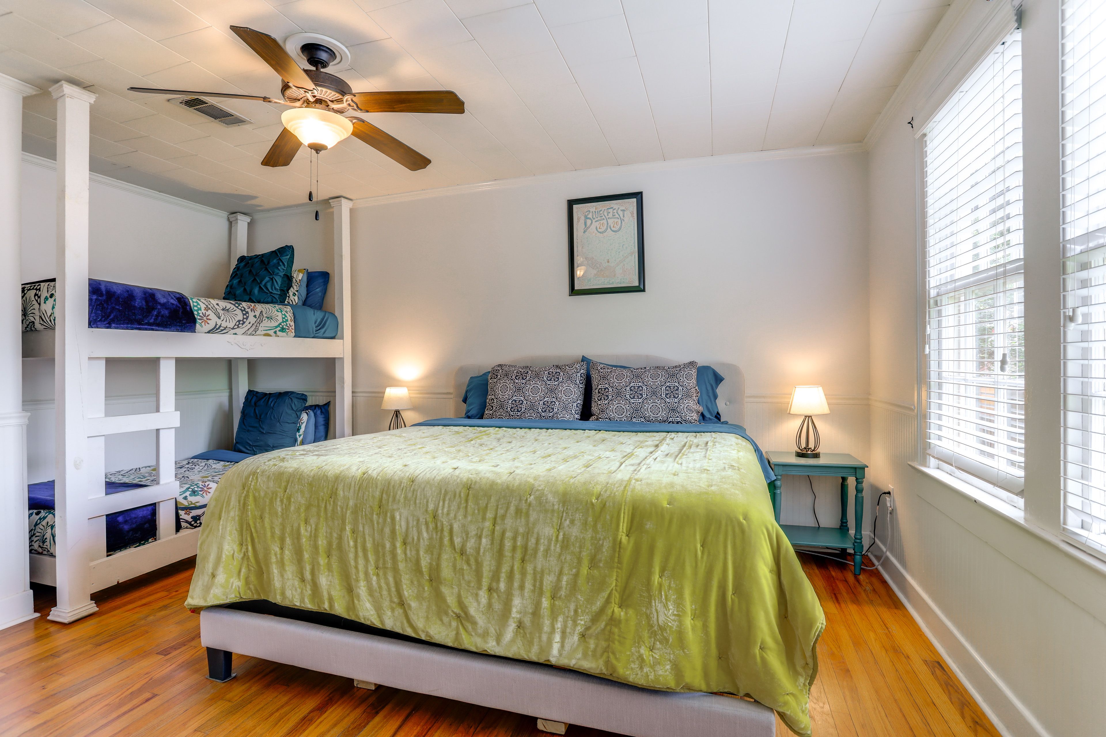 Bedroom 2 | King Bed | Twin Bunk Bed