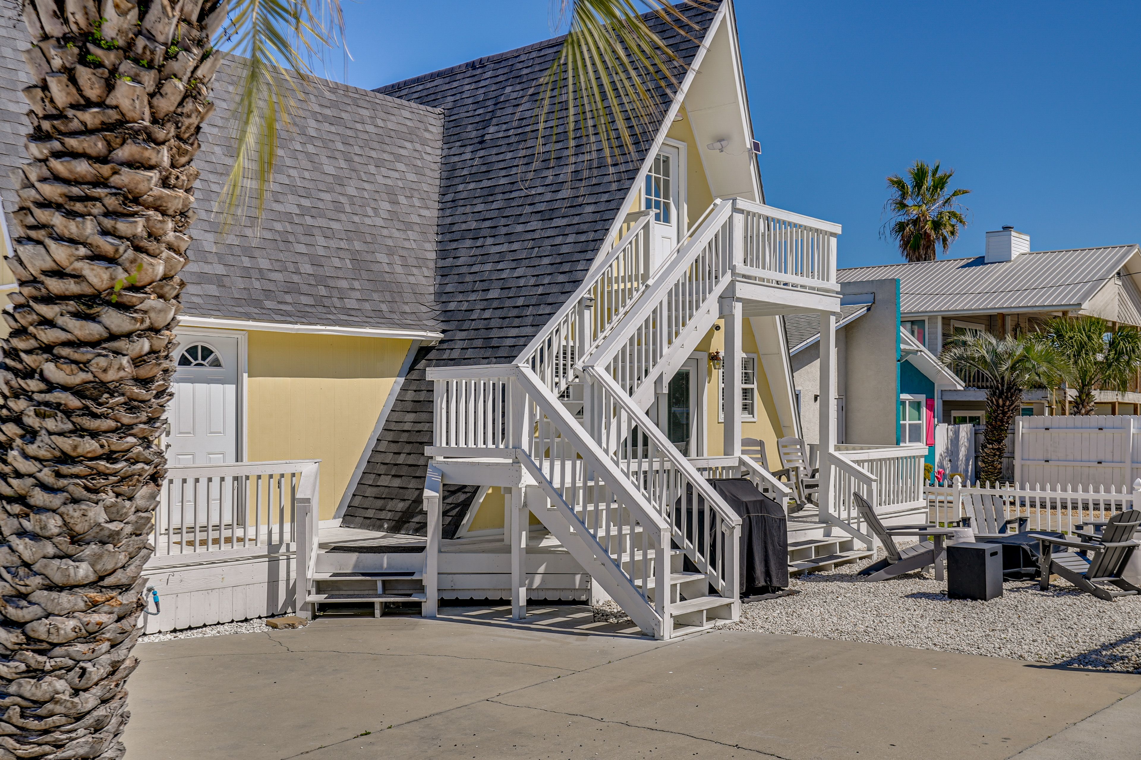 Parking | Driveway (3 Vehicles)