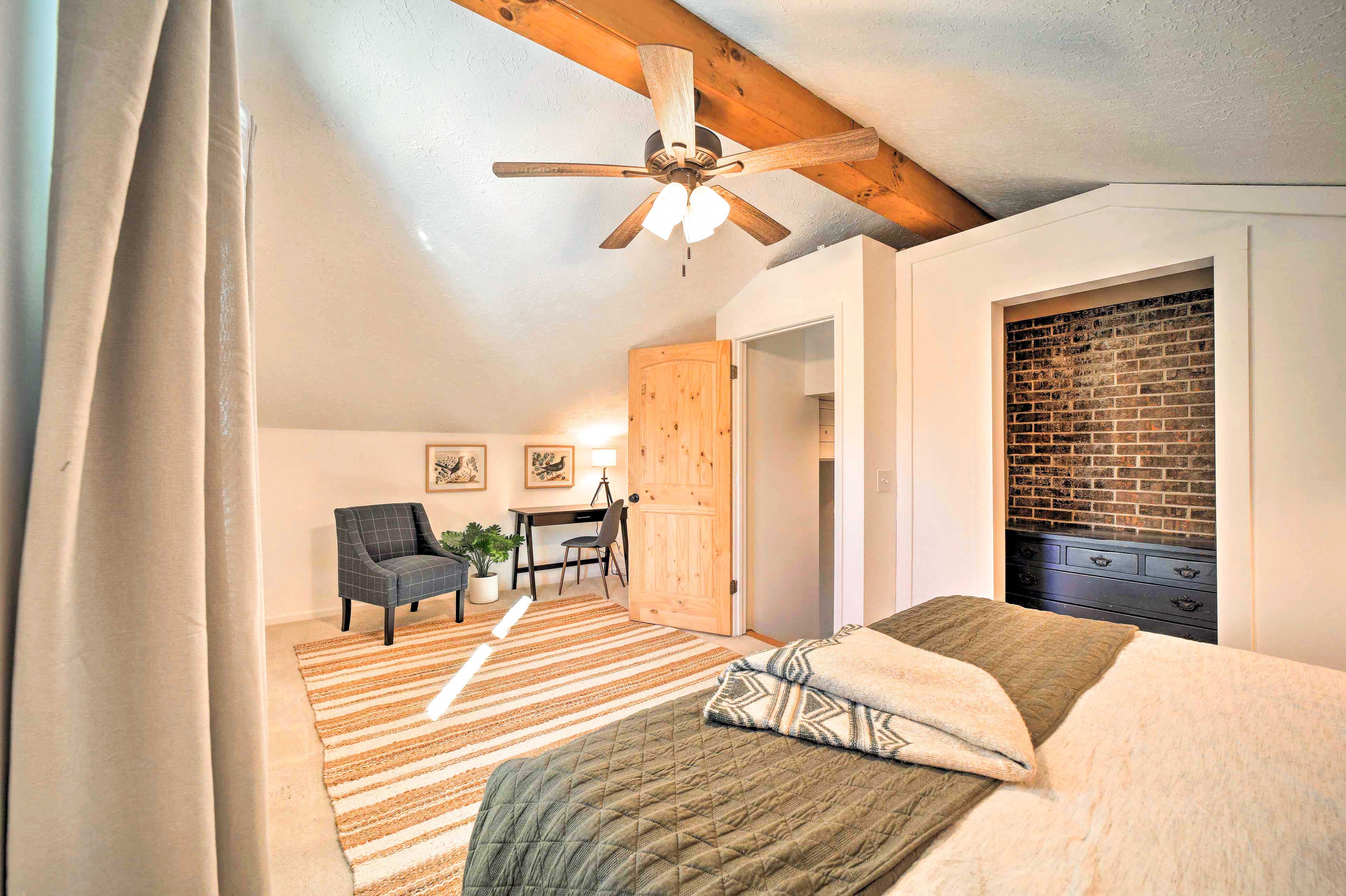 Bedroom 1 | Linens Provided