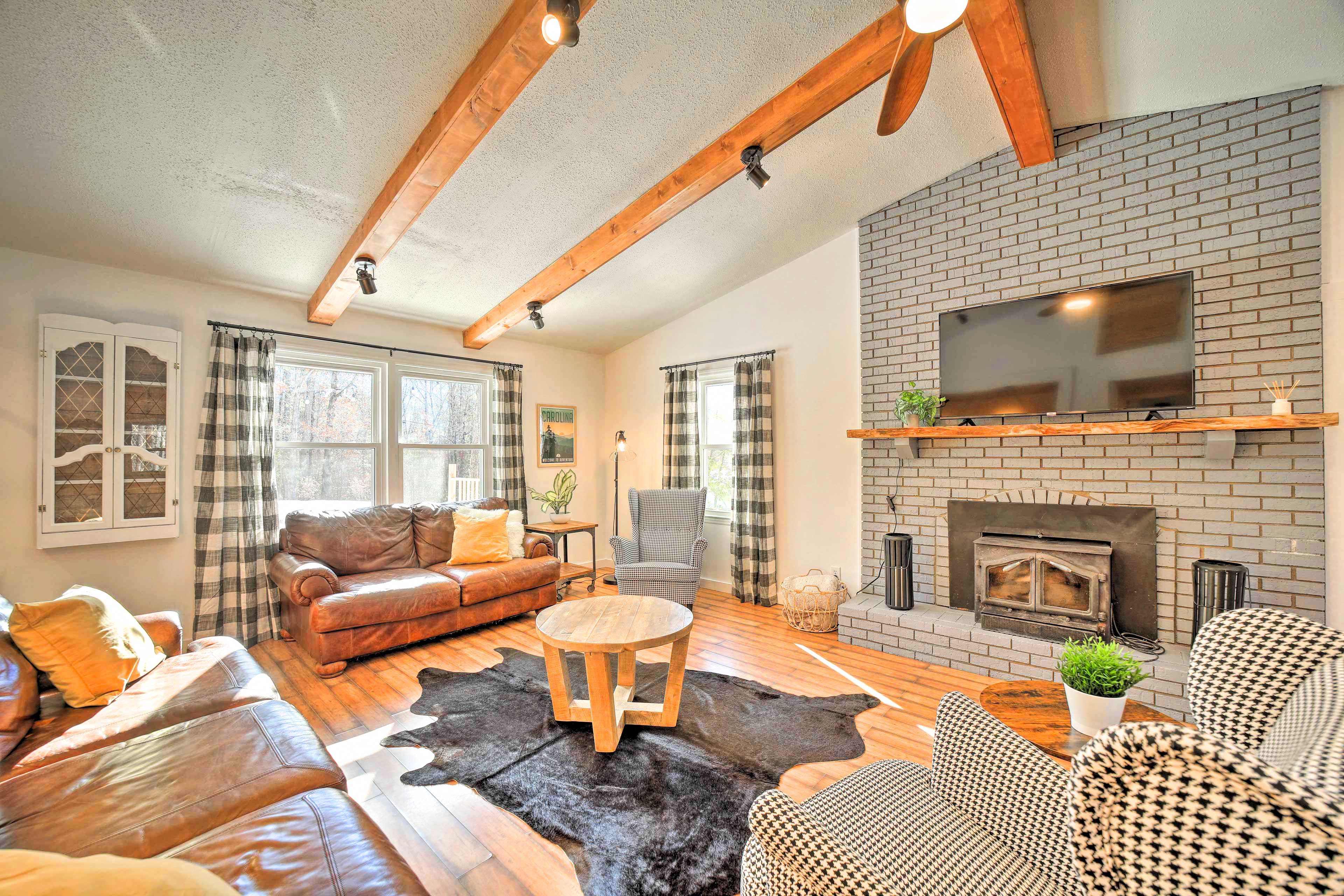 Brevard Vacation Rental | 3BR | 2BA | 1 Stair to Enter | 1,544 Sq Ft