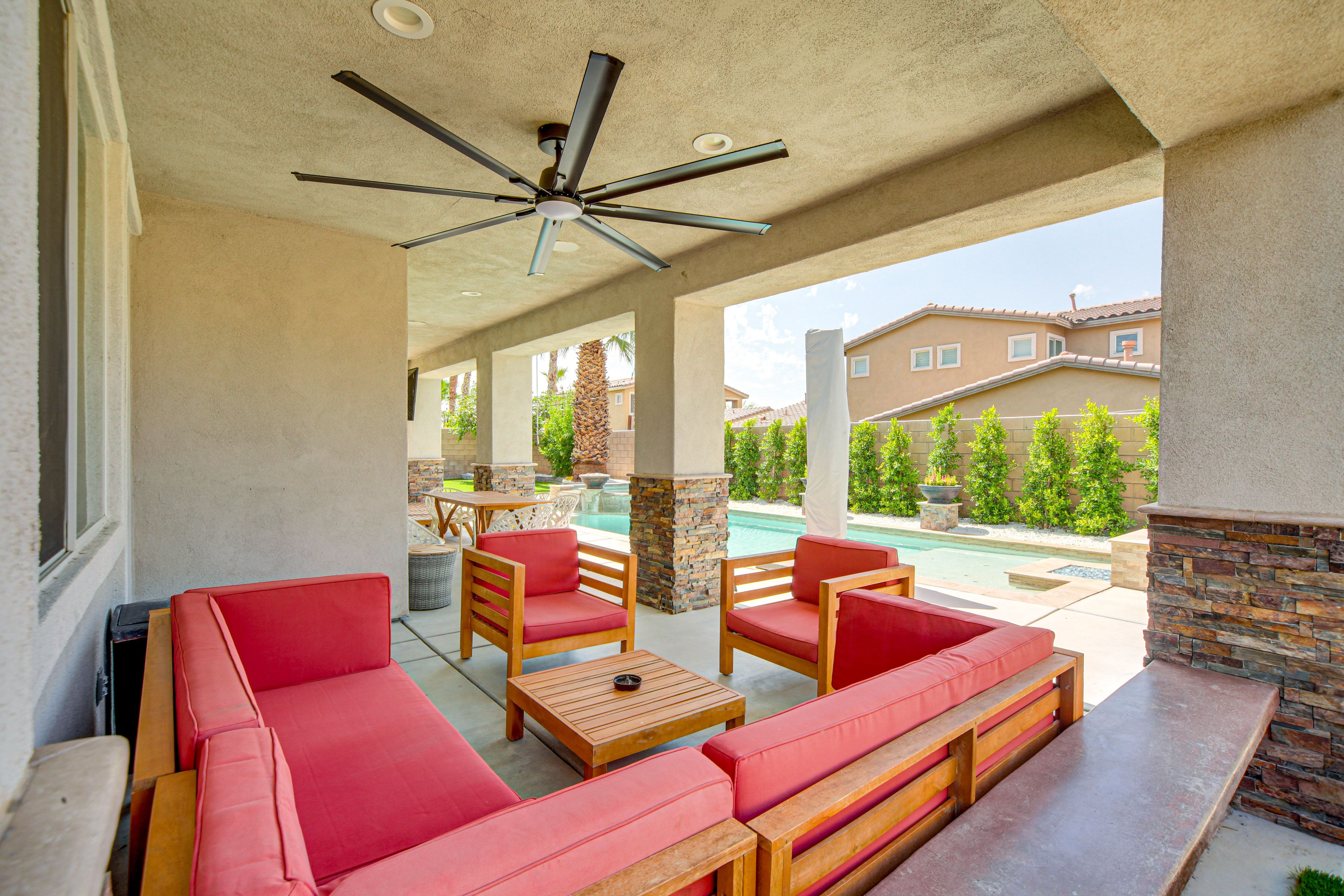 Private Patio | Gas Grill