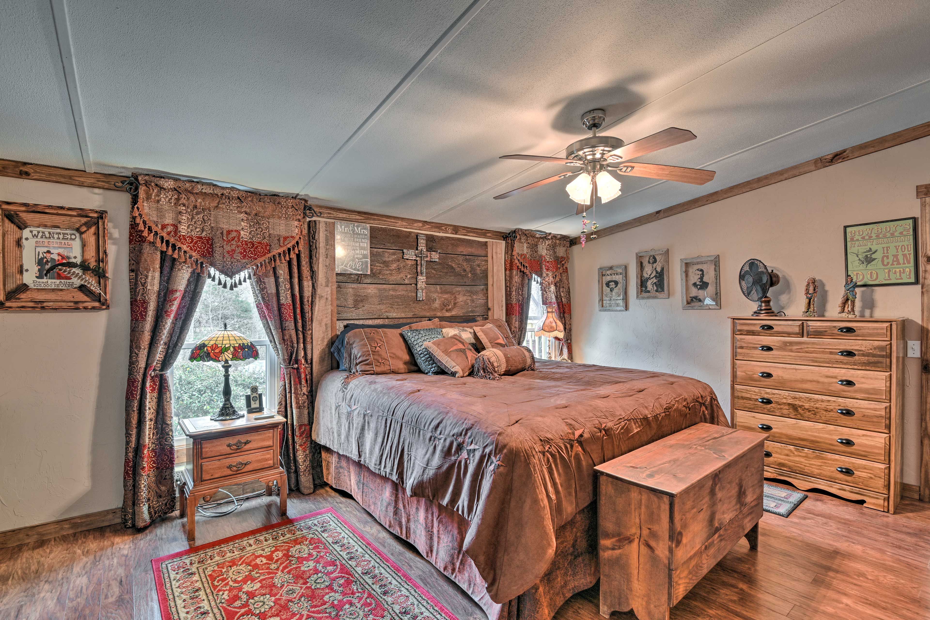 Bedroom 1 | Linens Provided