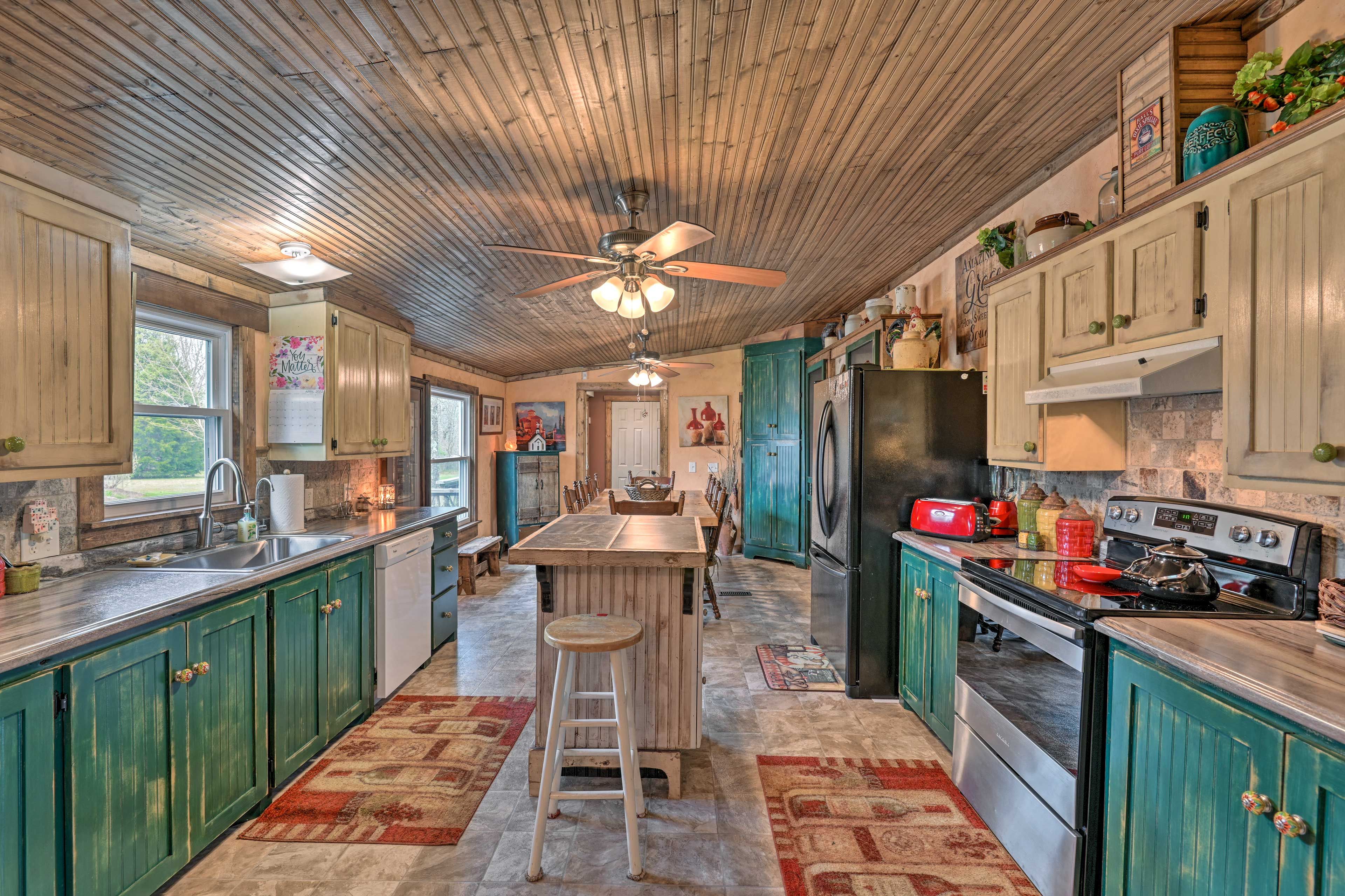 Kitchen | Fully Equipped | Cooking Basics & Spices