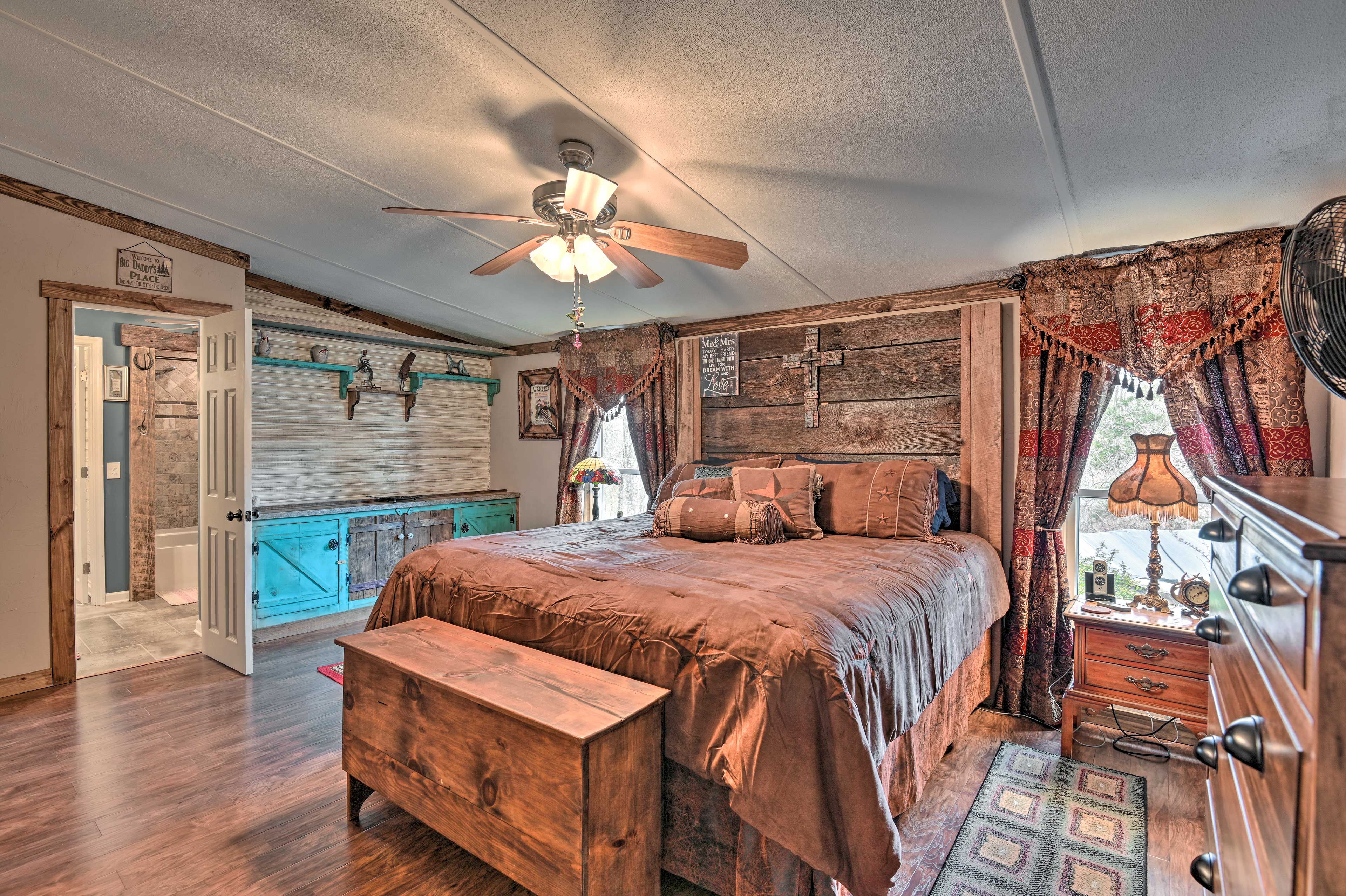 Bedroom 1 | California King Bed (Split, Fully Adjustable)