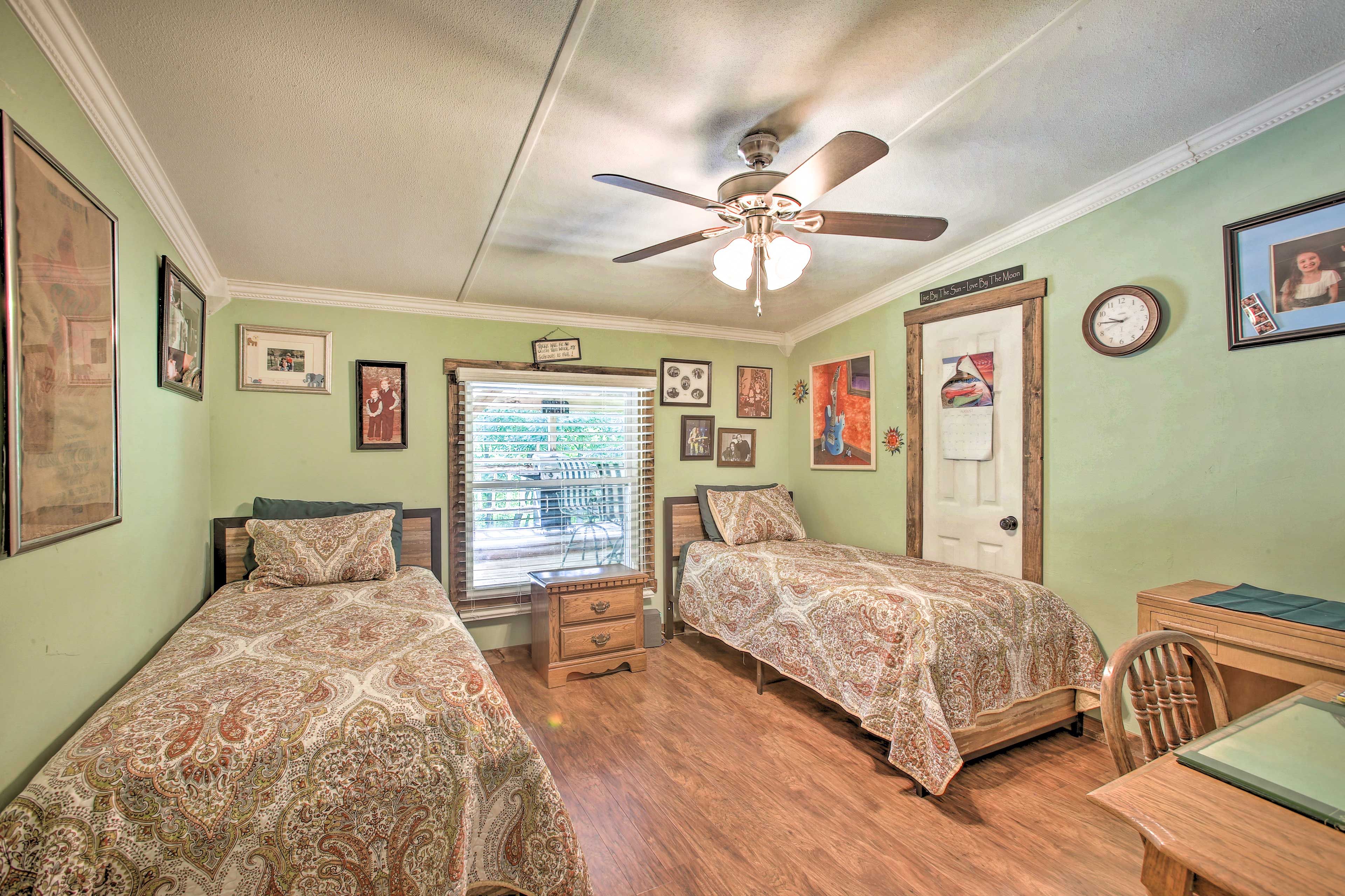 Bedroom 3 (Office) | 2 Twin Beds