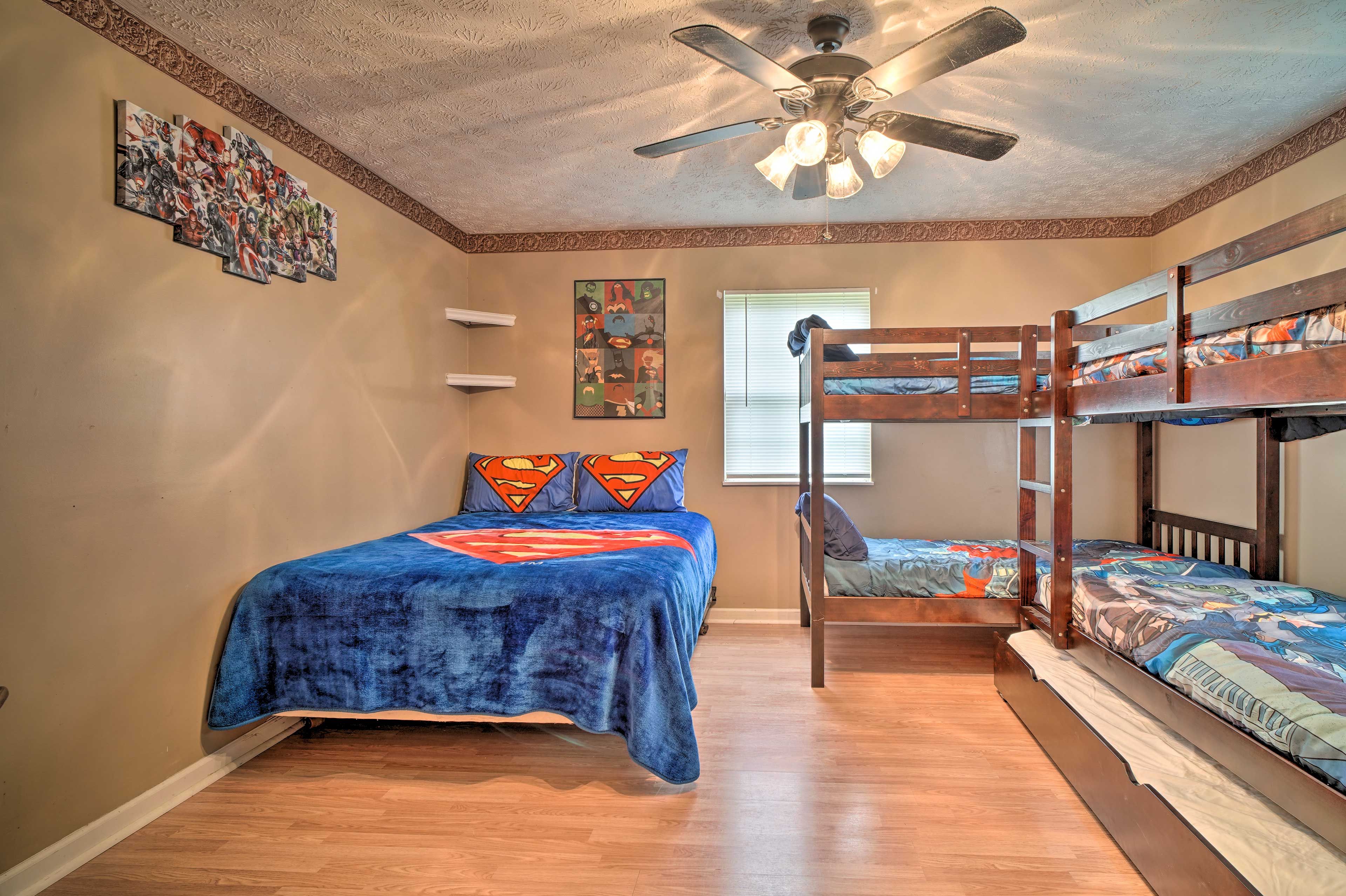 Bedroom 3 | Queen Bed | Twin Bunk Bed | Twin Bunk Bed w/ Twin Trundle