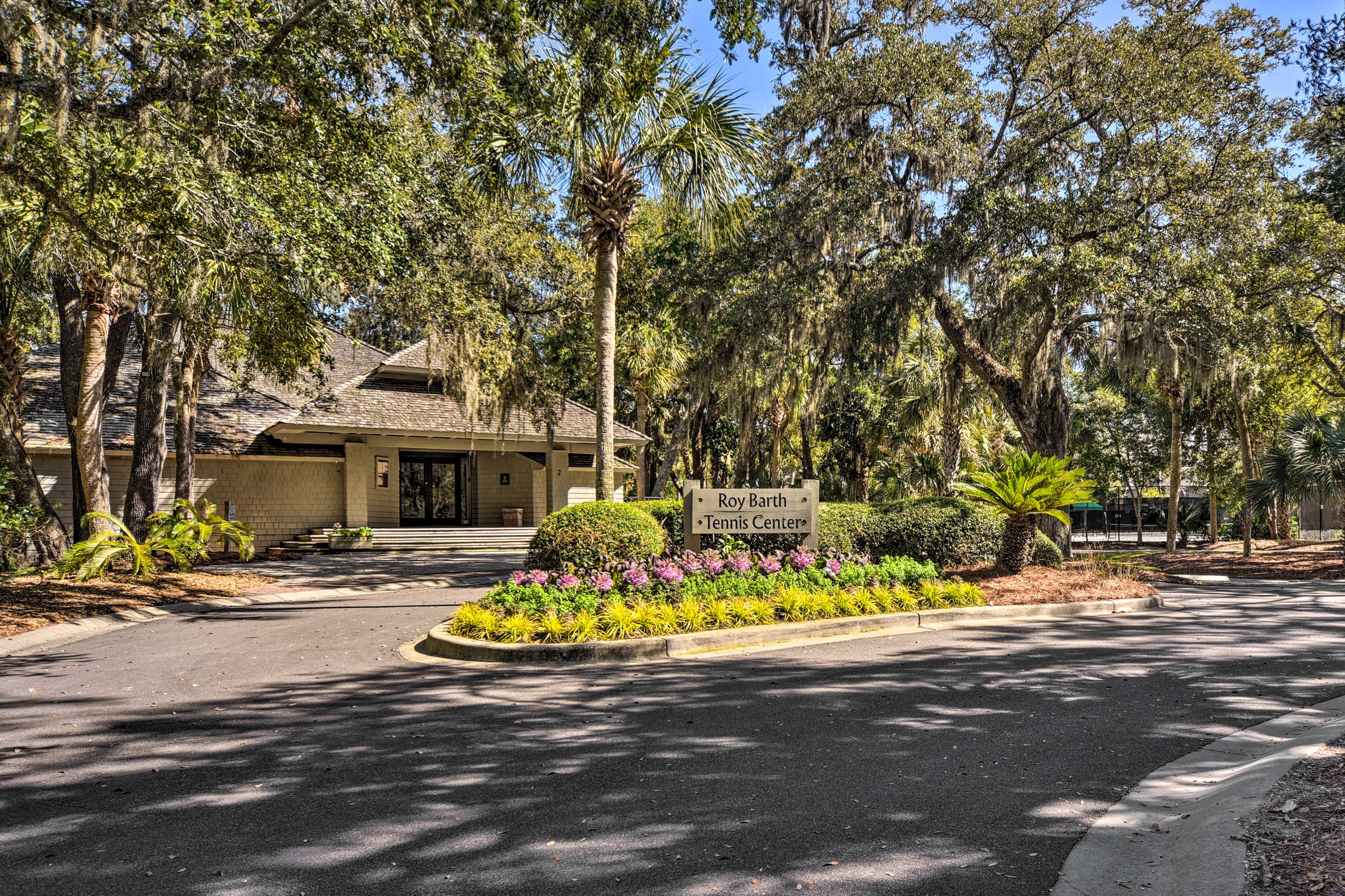 Tennis Club Villas | Tennis Courts