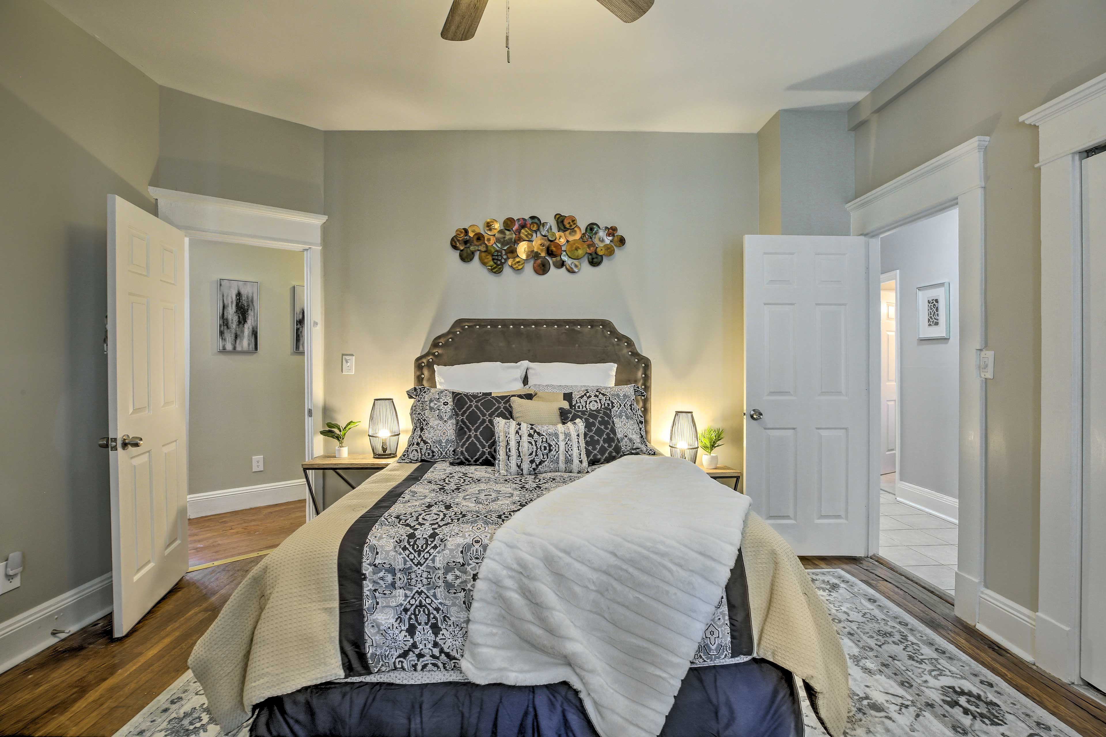 Bedroom 2 | Queen Bed