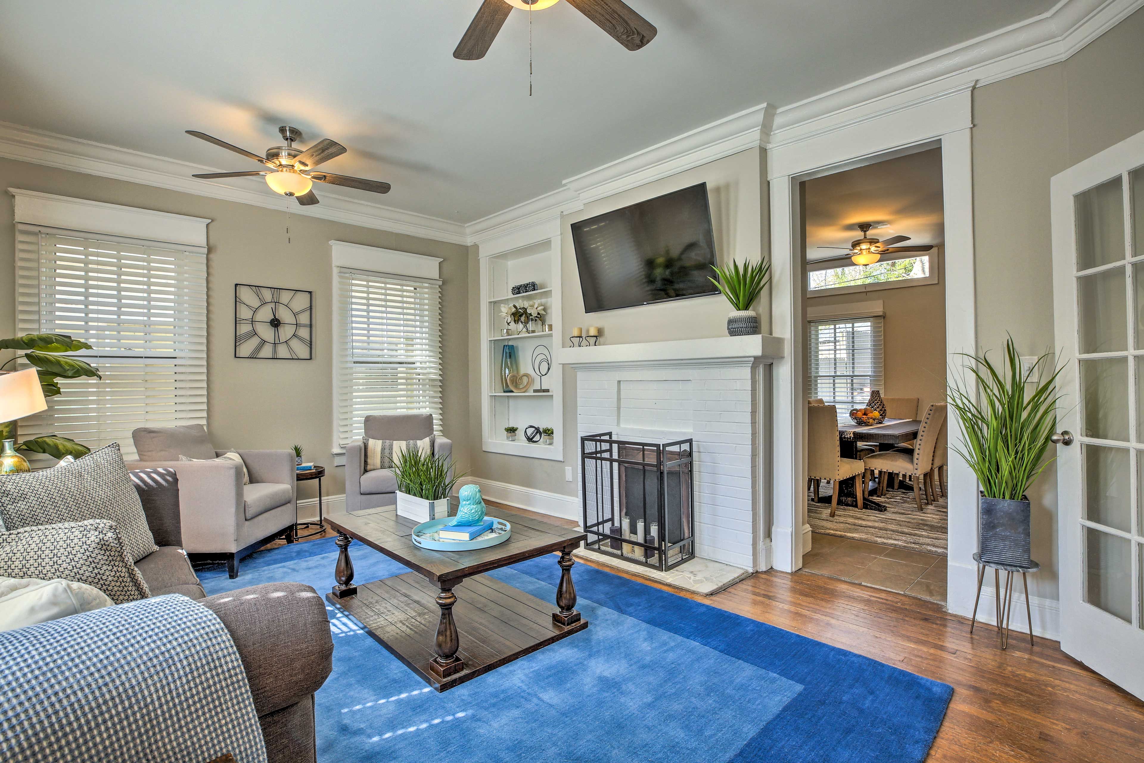 Living Room | Smart TV