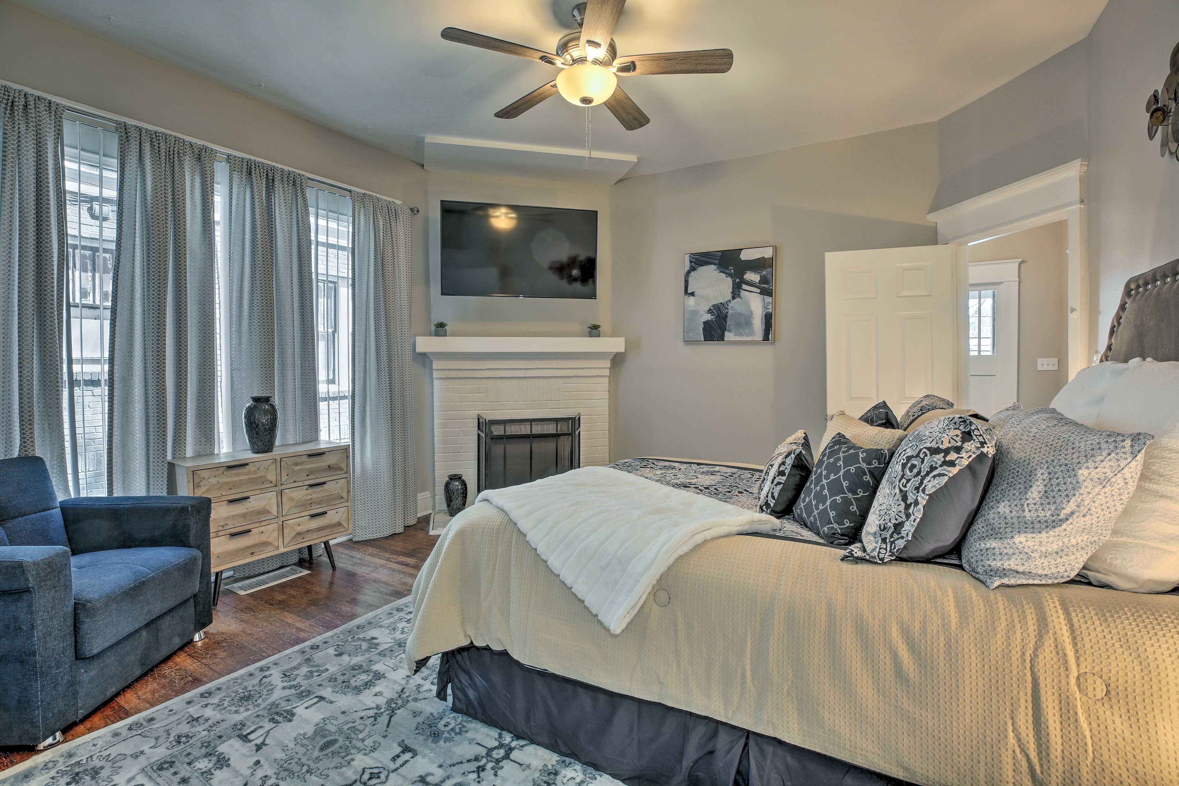 Bedroom 2 | Smart TV