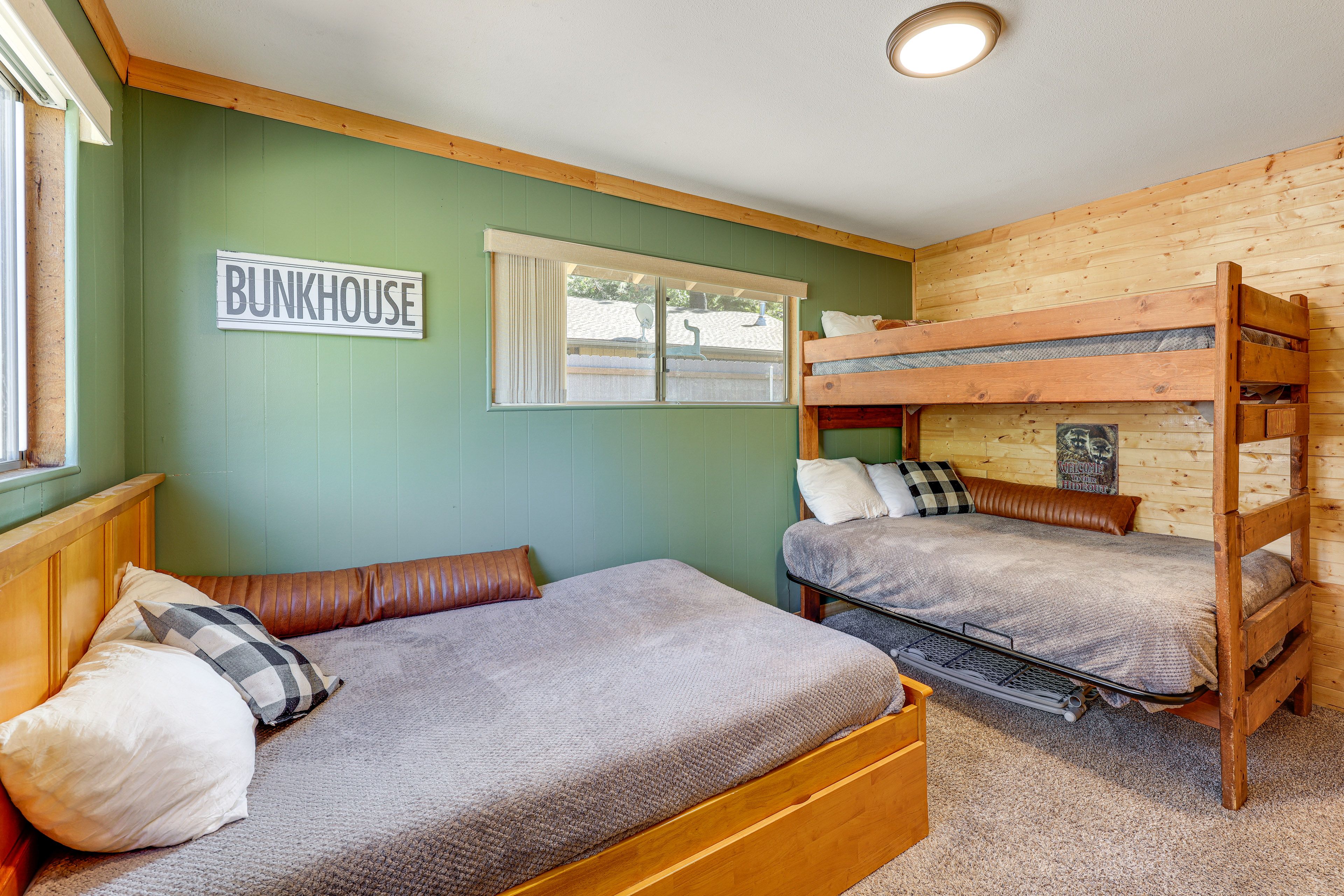 Bedroom 4 | Twin/Full Bunk Bed | Full Bed w/ Twin Trundle