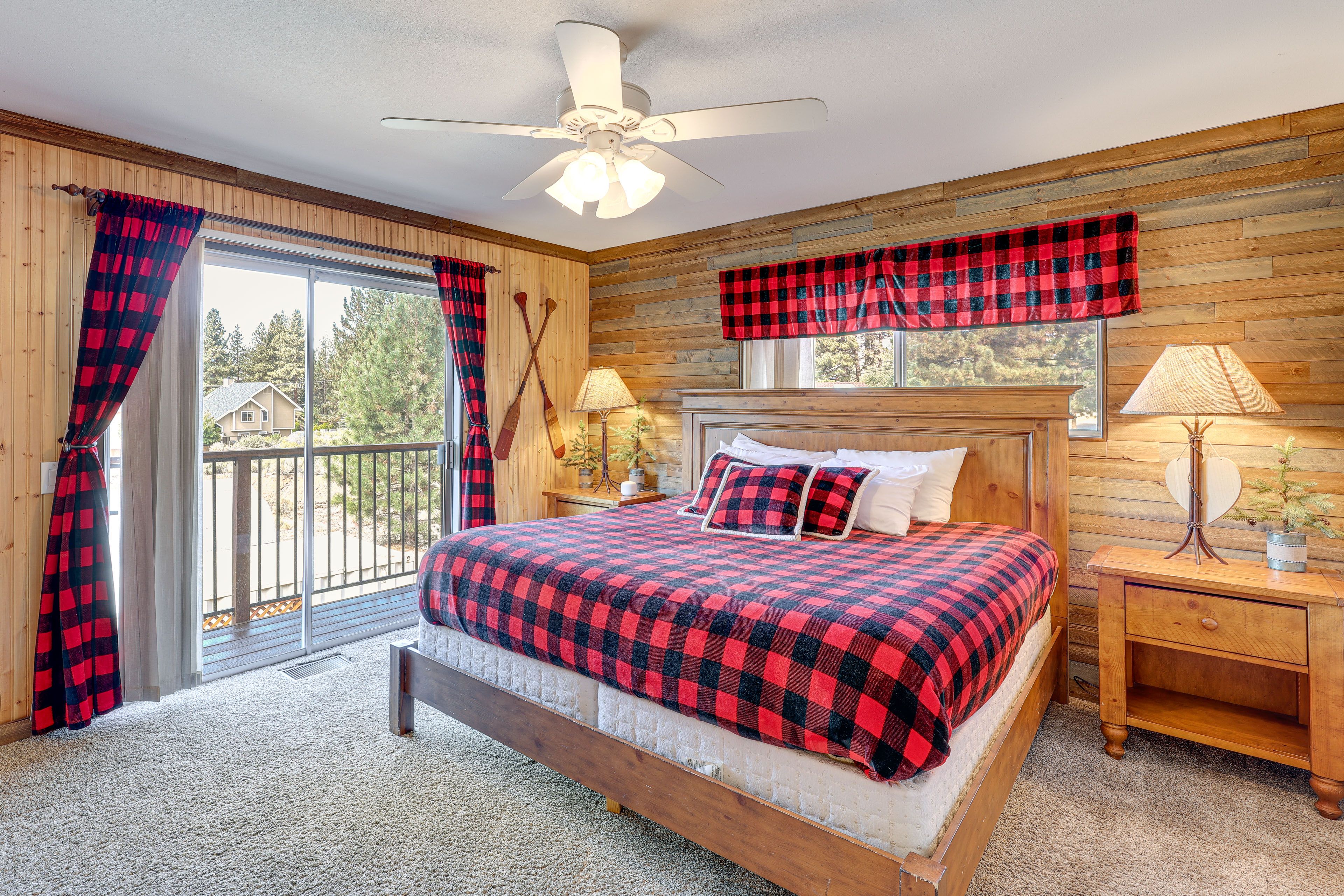 Bedroom 1 | King Bed