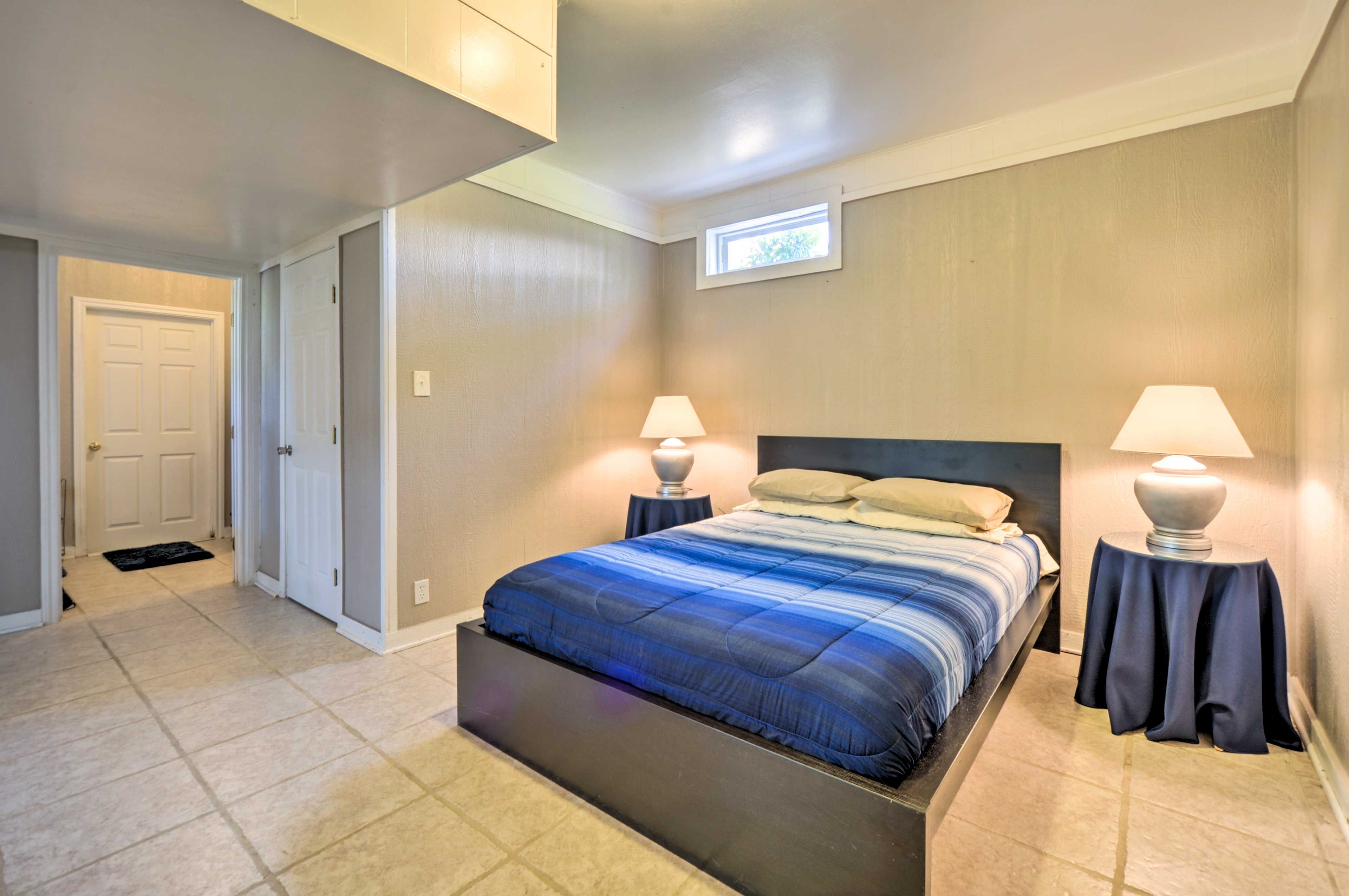 Bedroom 3 | Queen Bed | 3 Twin Beds | Twin Trundle Bed