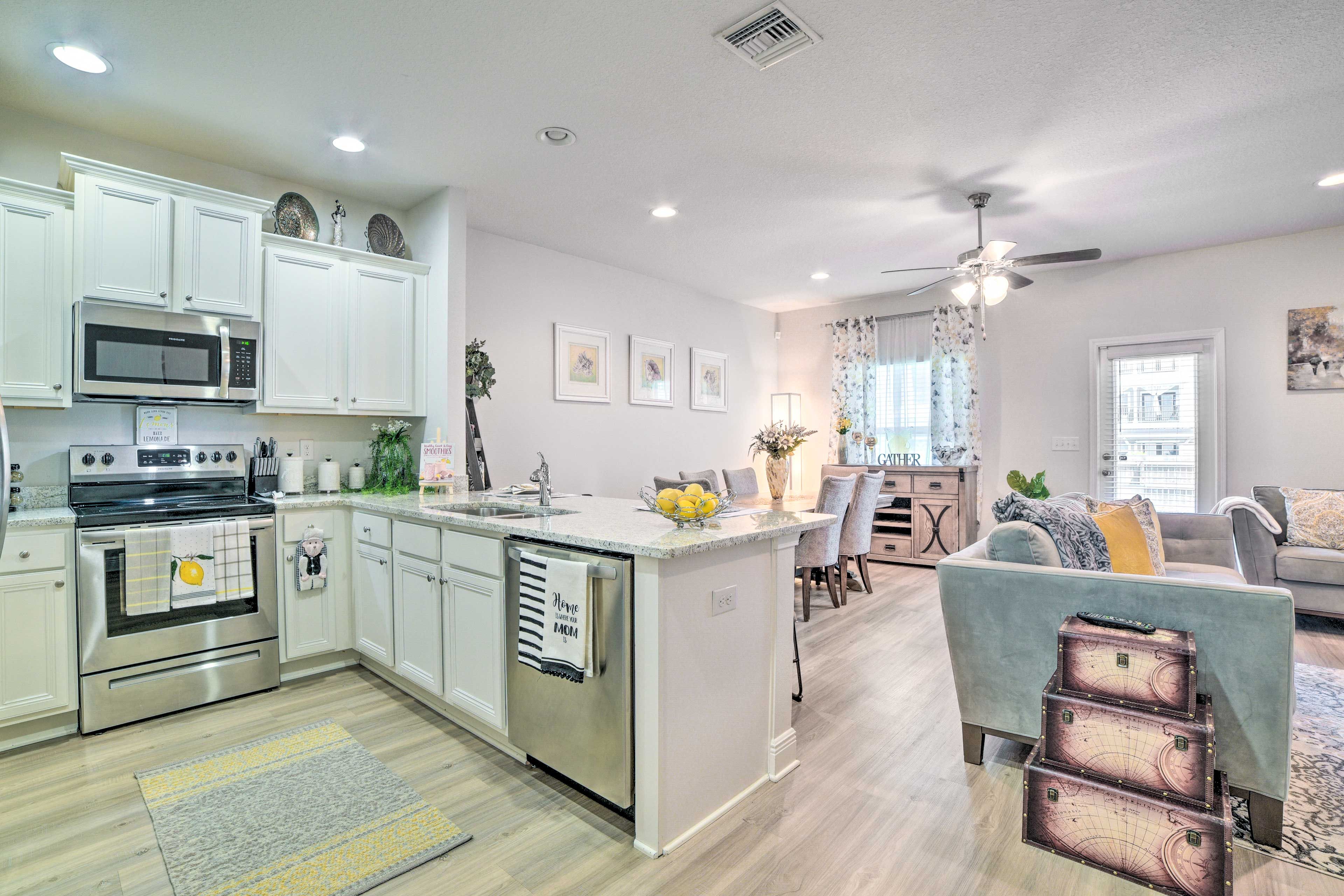 Kitchen | Crockpot | Blender | Toaster