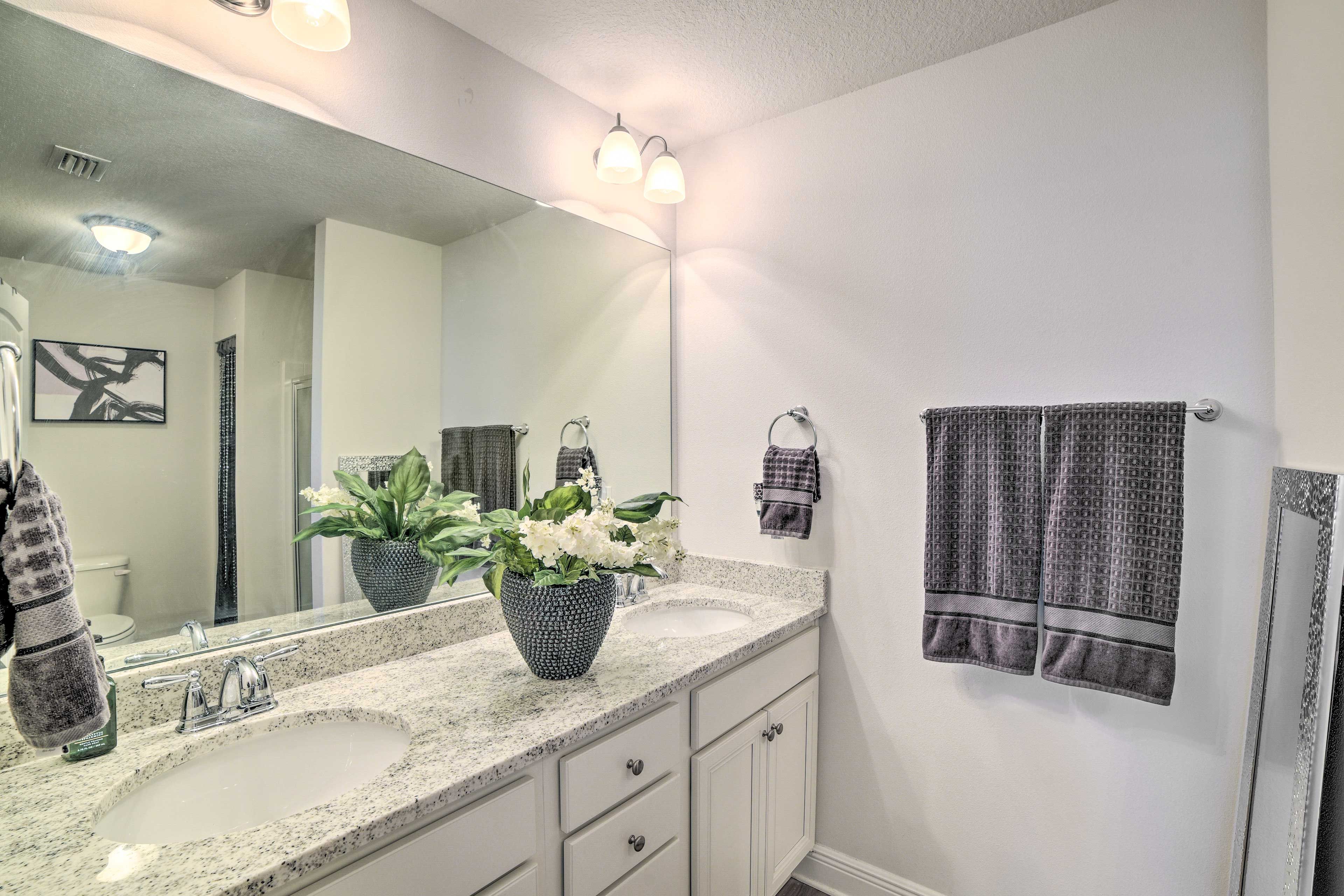 En-Suite Bathroom | Complimentary Toiletries