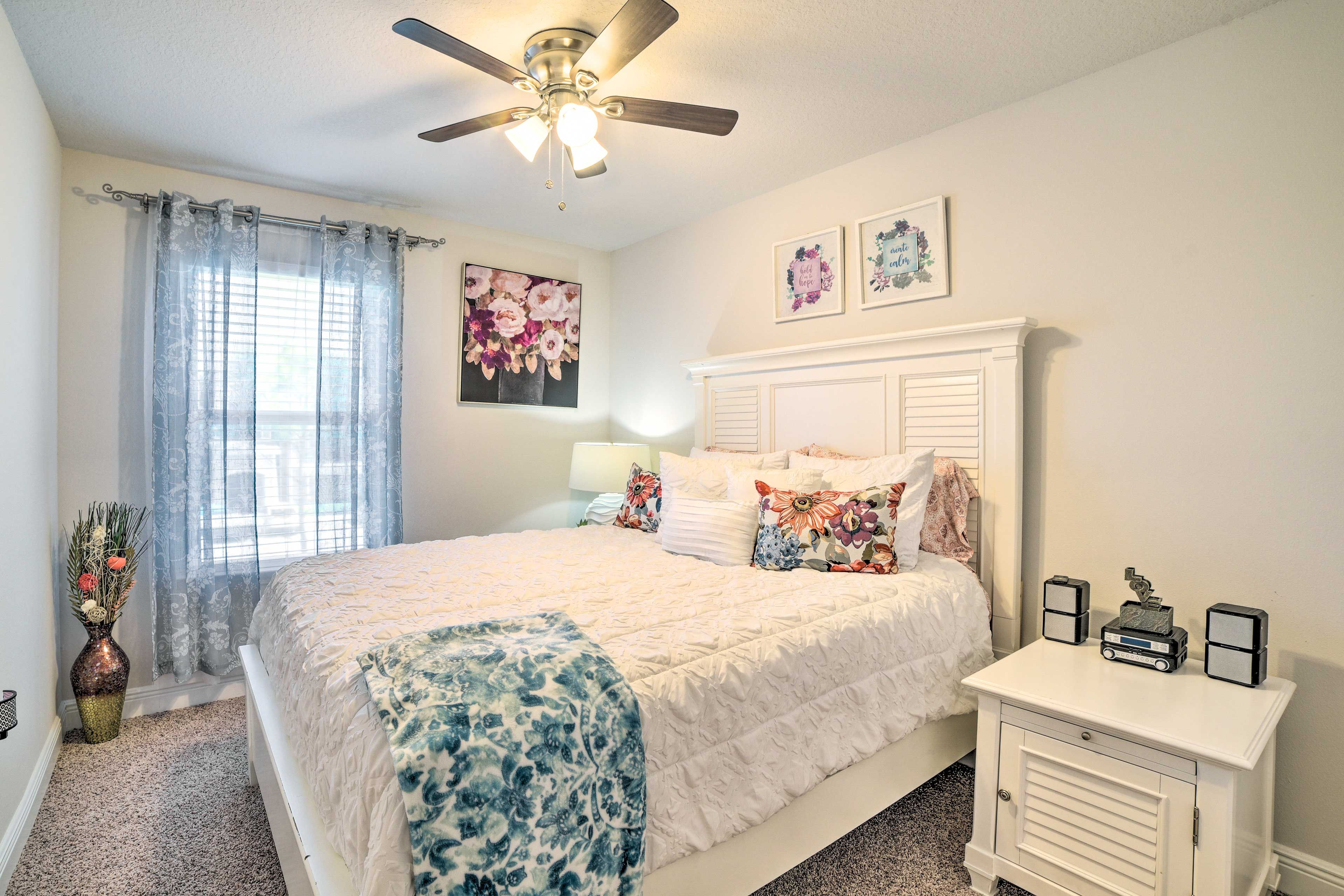 Bedroom 2 | Queen Bed