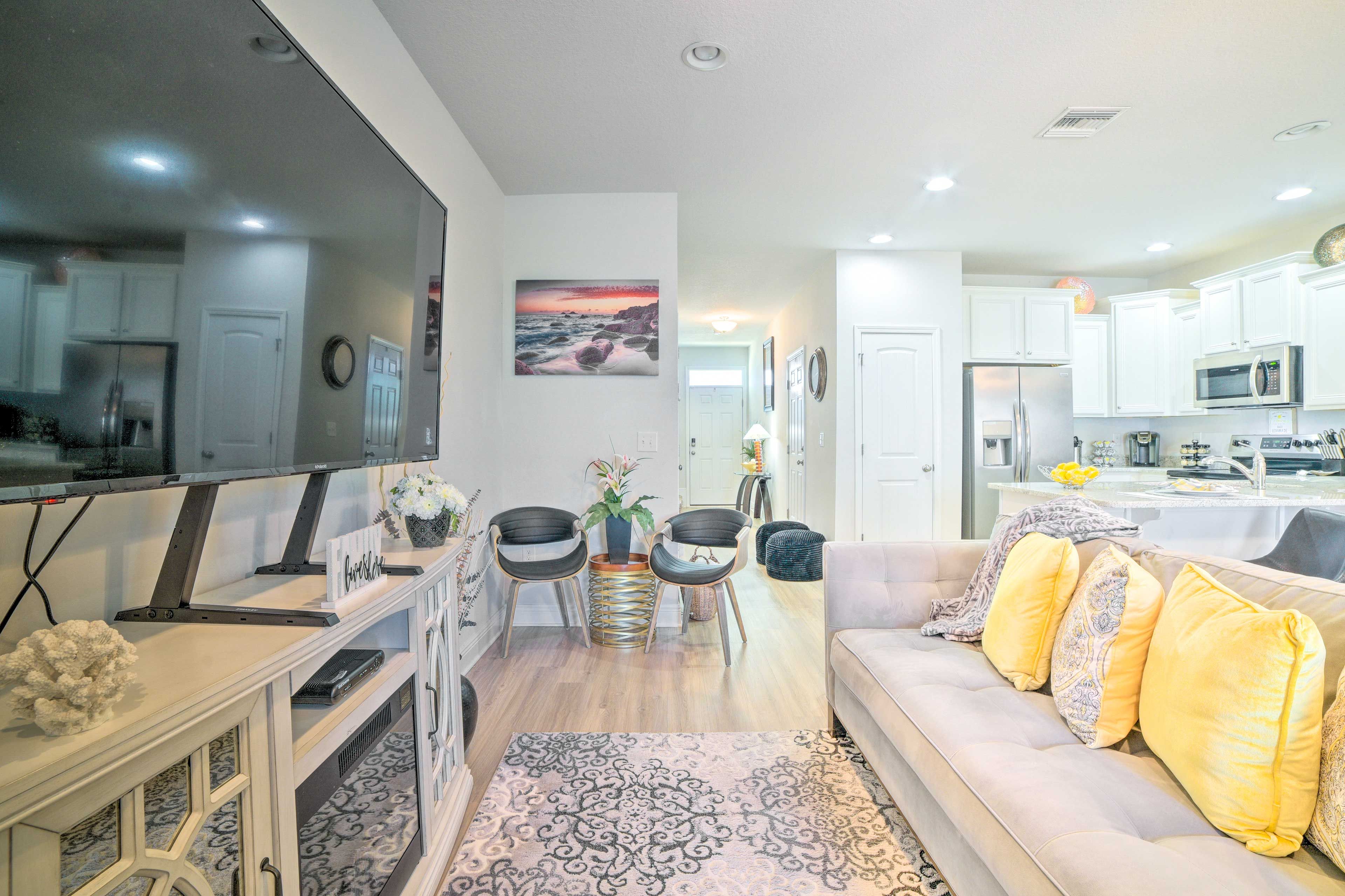 Living Room | Central A/C & Heating