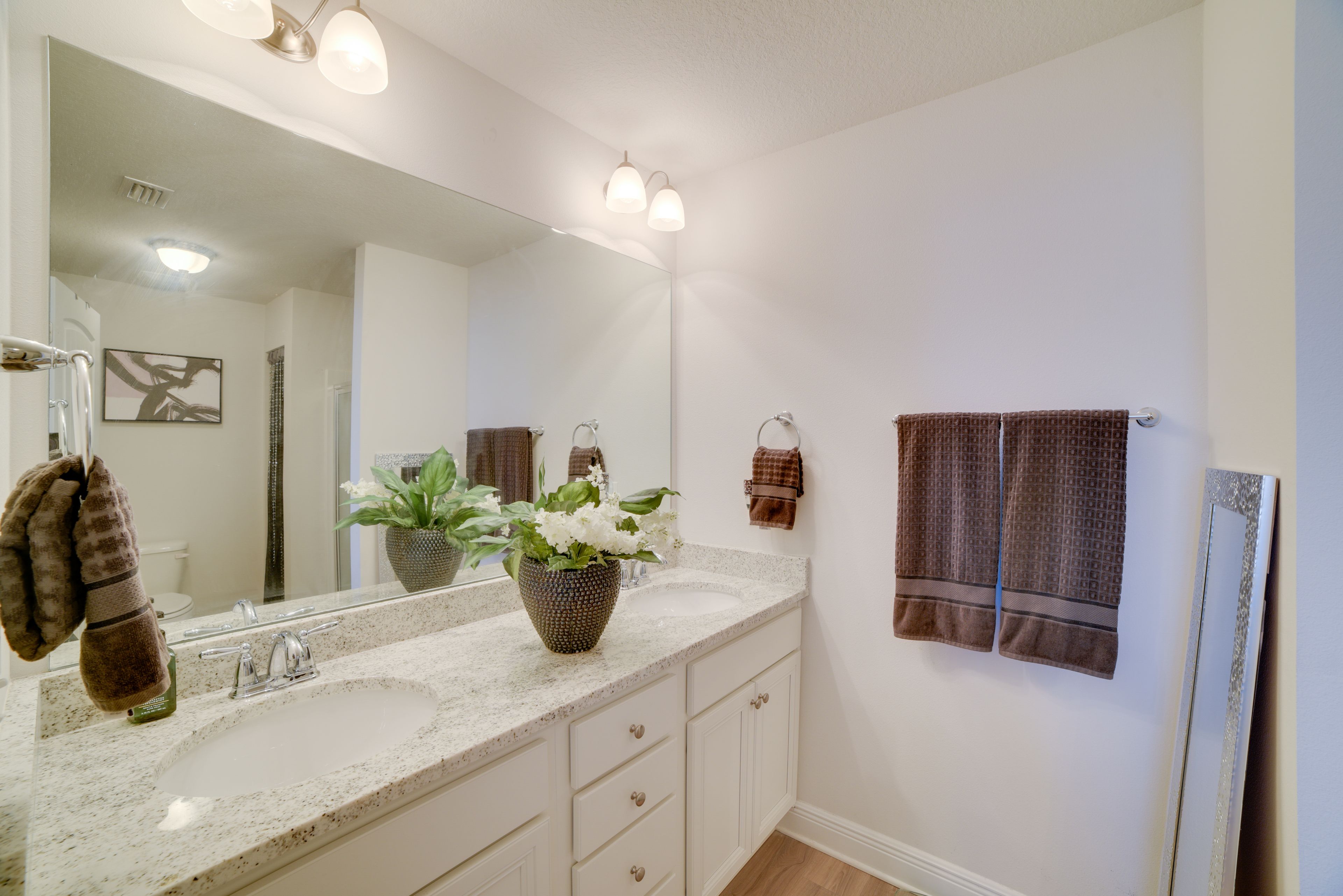 En-Suite Bathroom | Complimentary Toiletries | Towels Provided