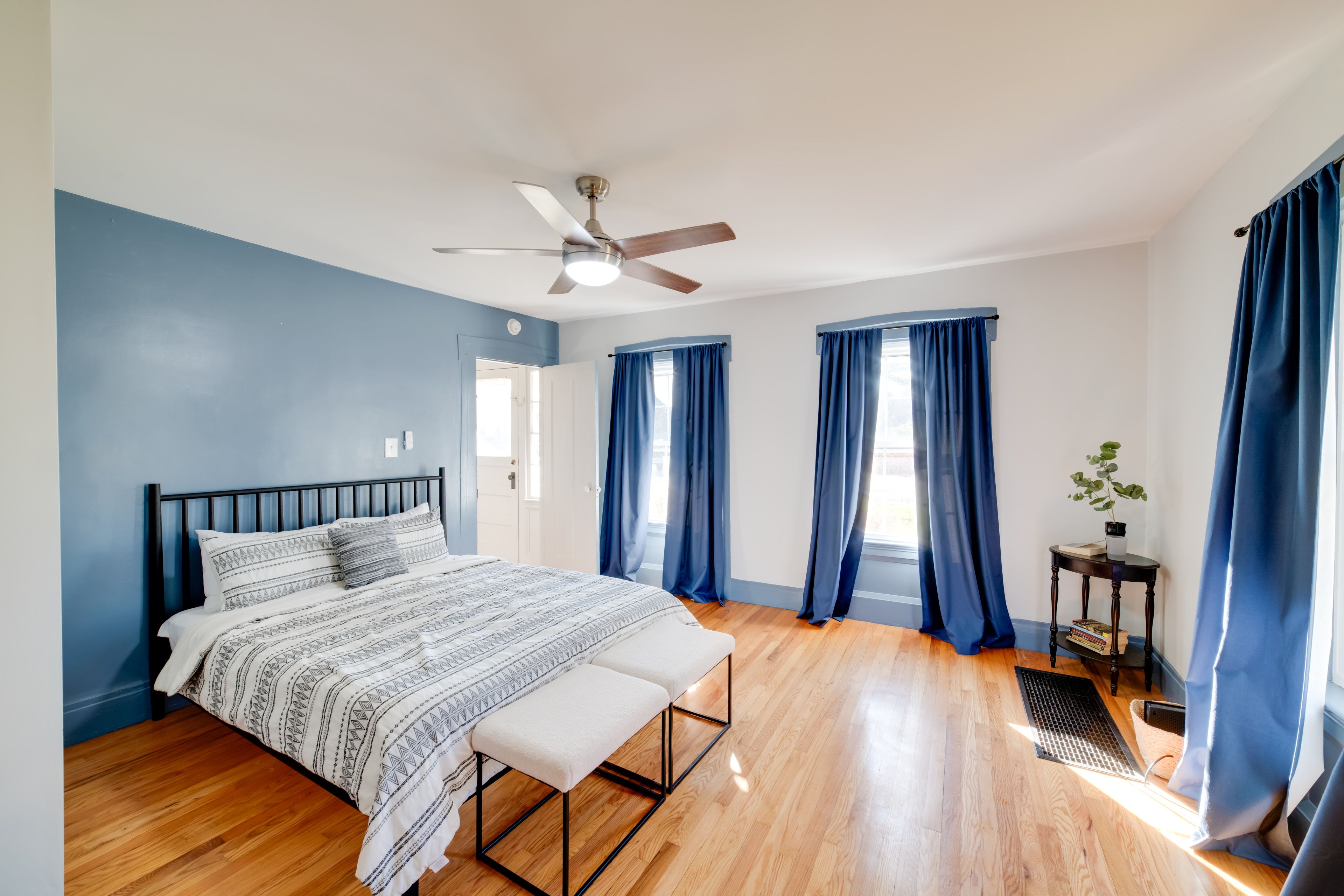 Bedroom 1 | 1st Floor | Queen Bed | Linens Provided