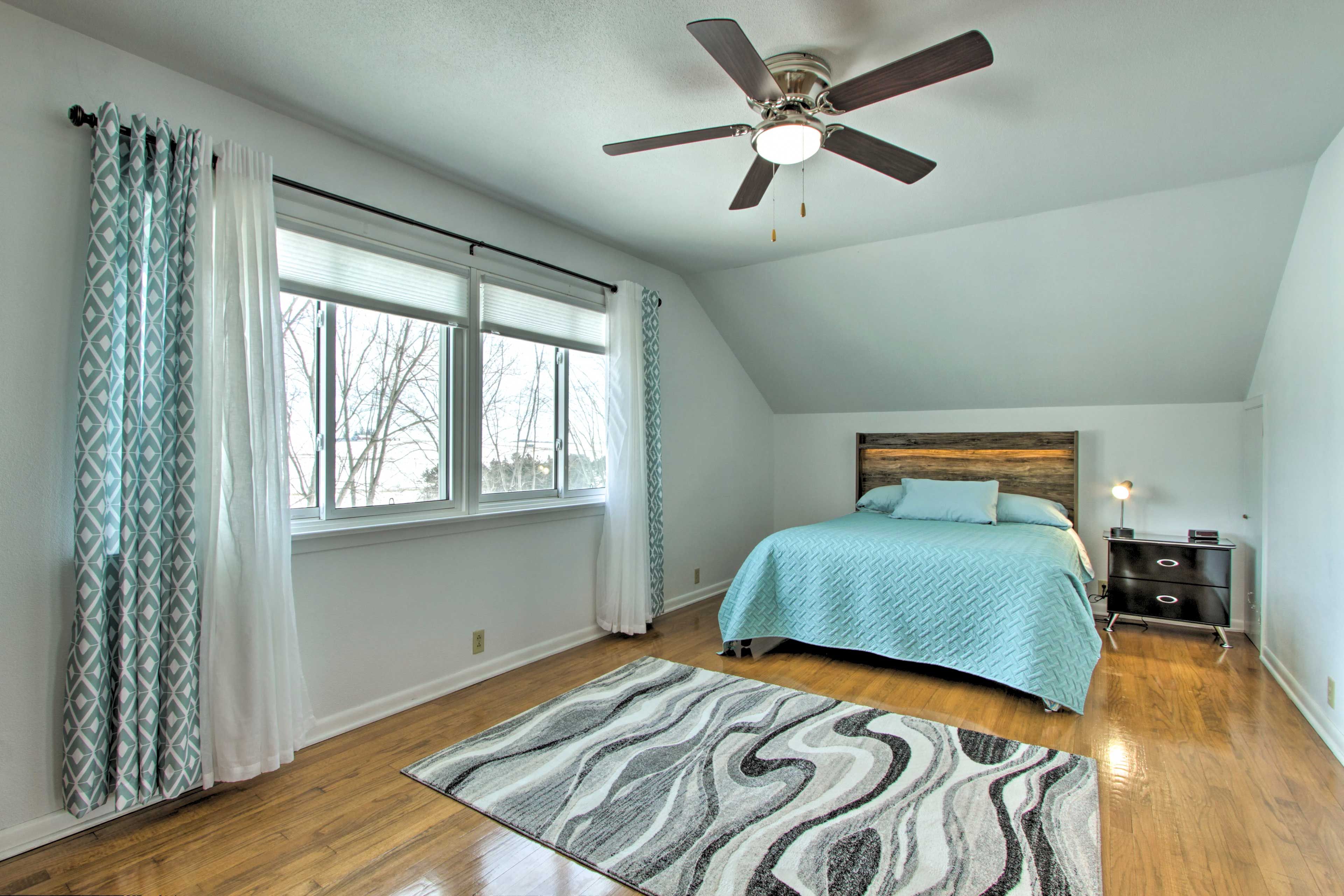 Bedroom 2 | Queen Bed | 2nd Floor