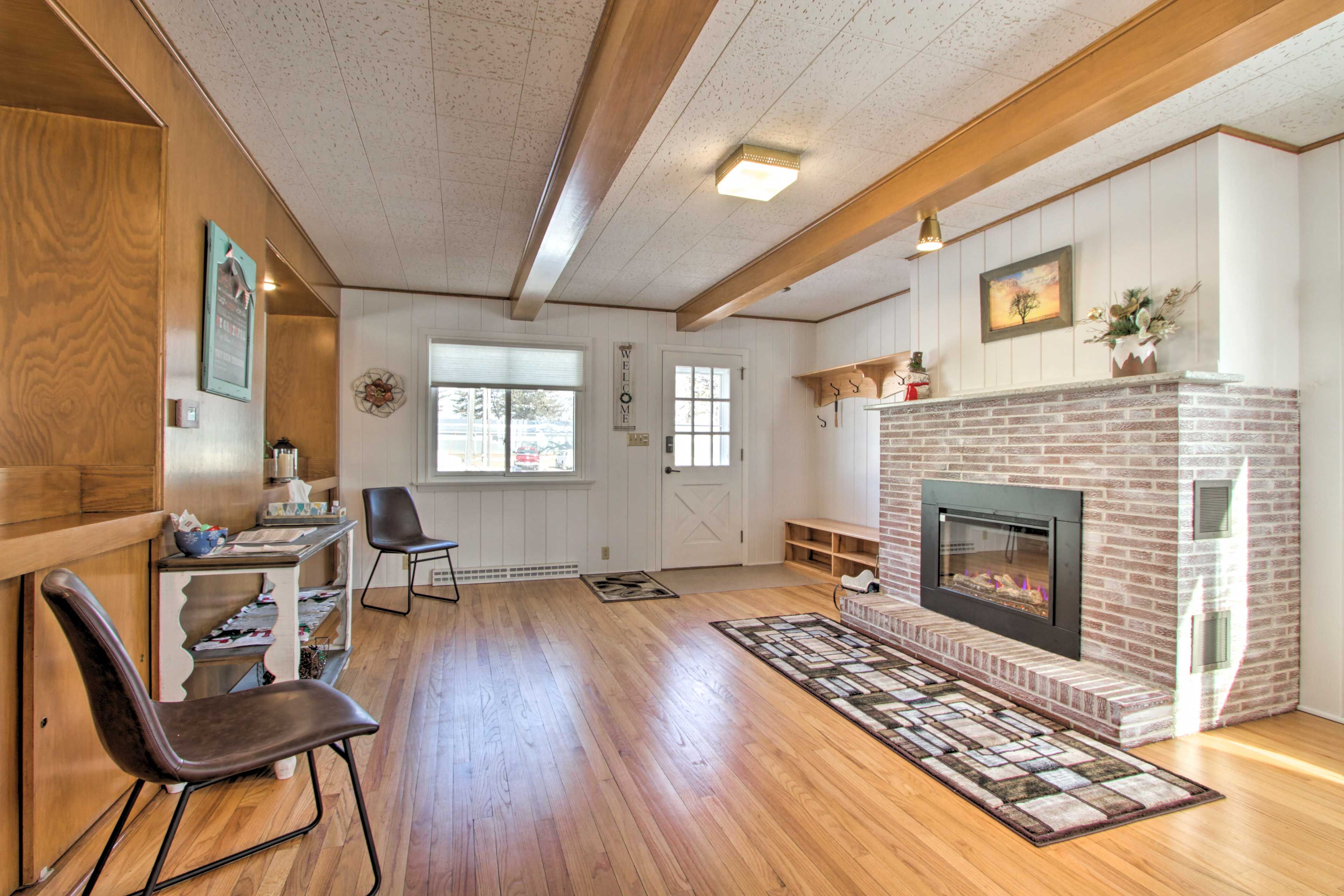 Living Room | Electric Fireplace
