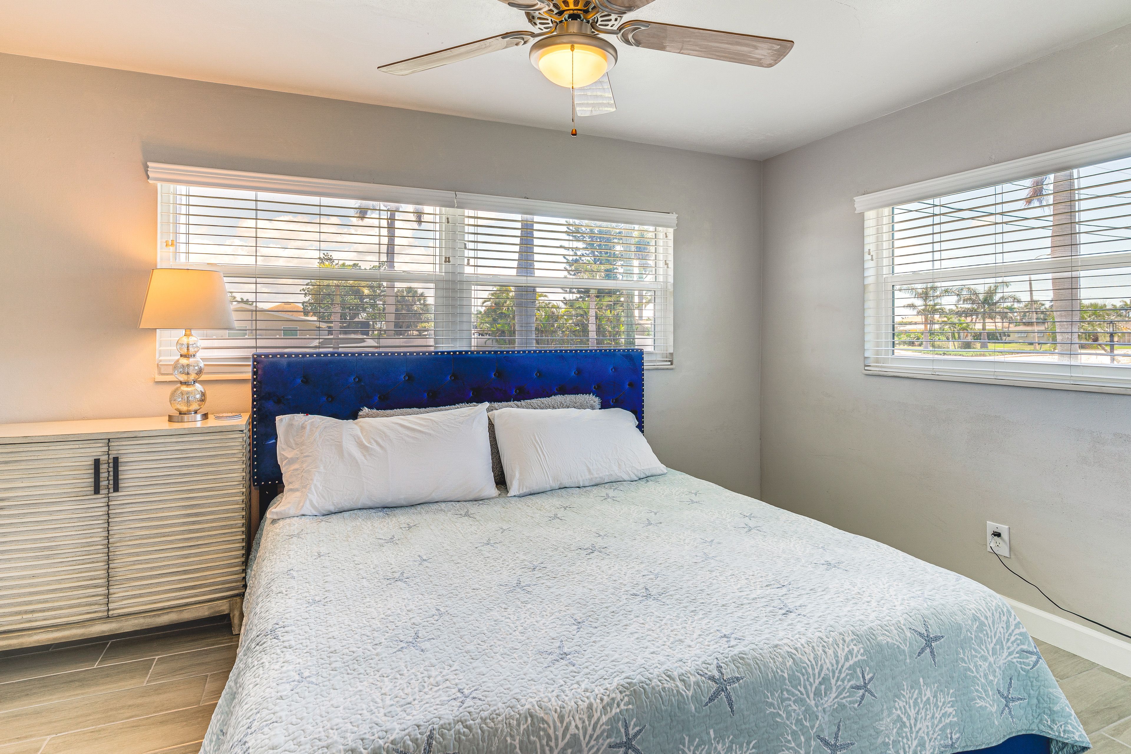 Bedroom 2 | King Bed