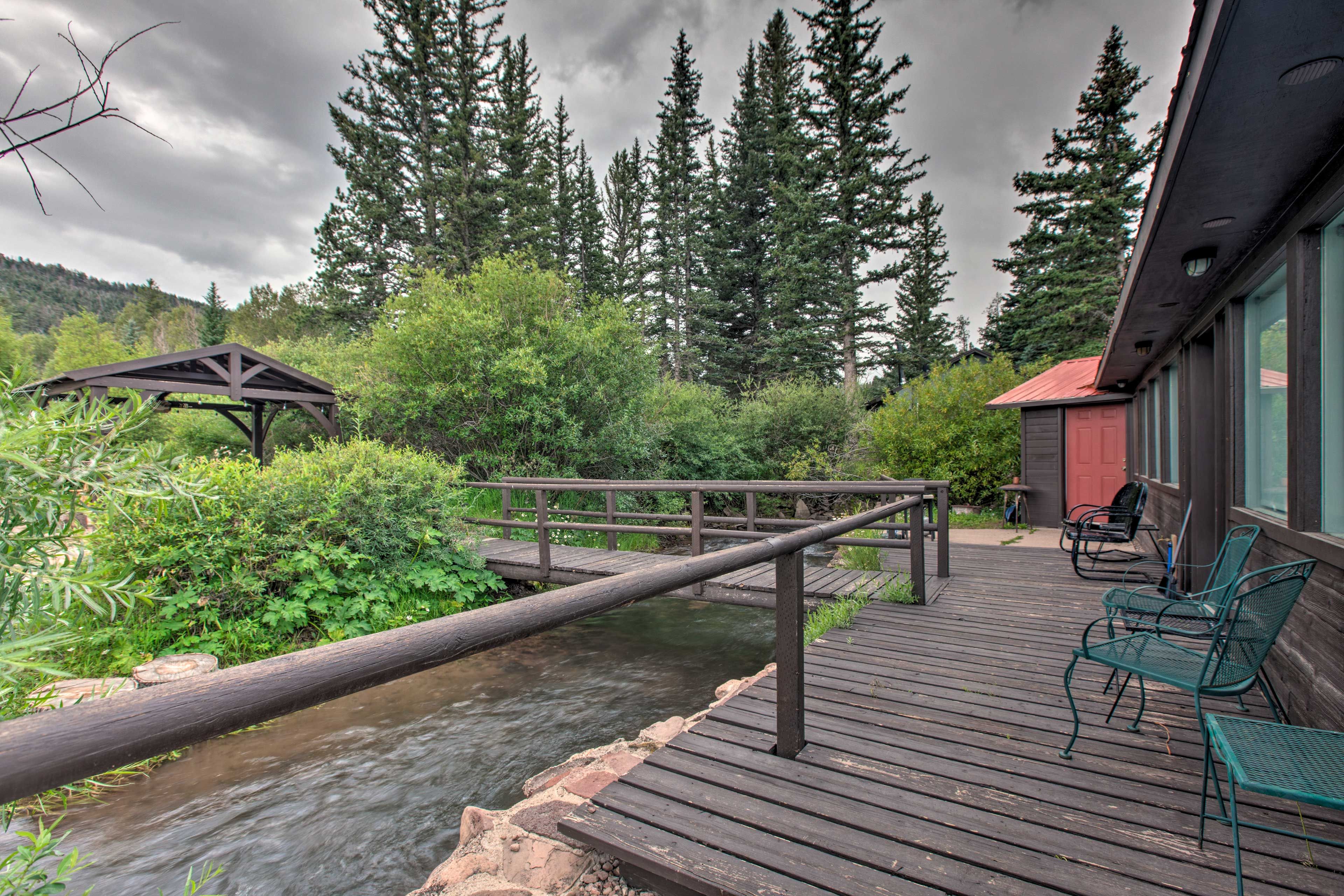 Private Deck | Gas Grill