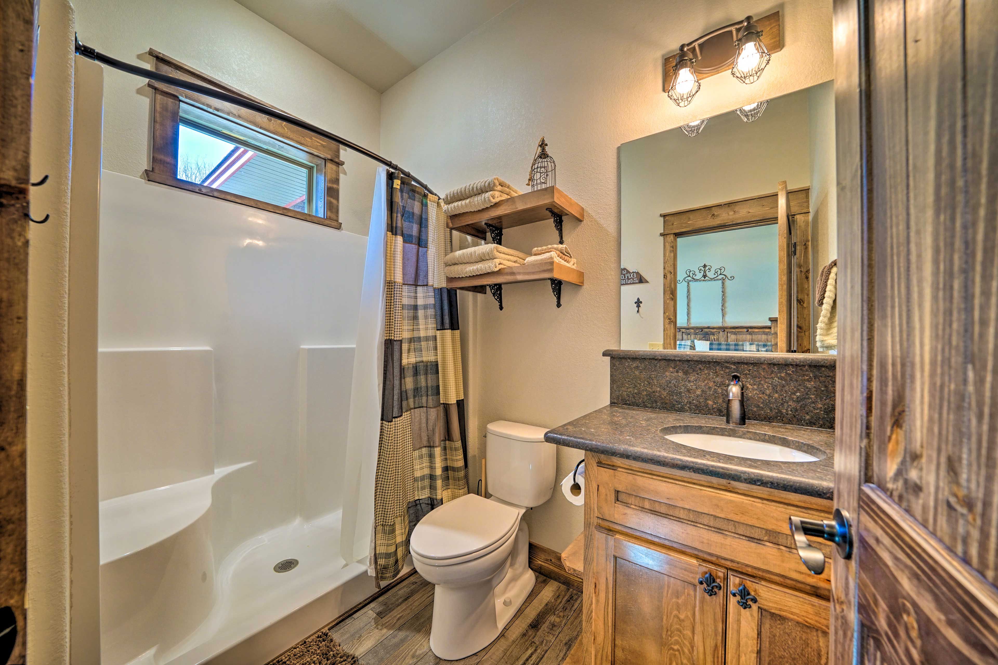 Full Bathroom | Walk-In Shower