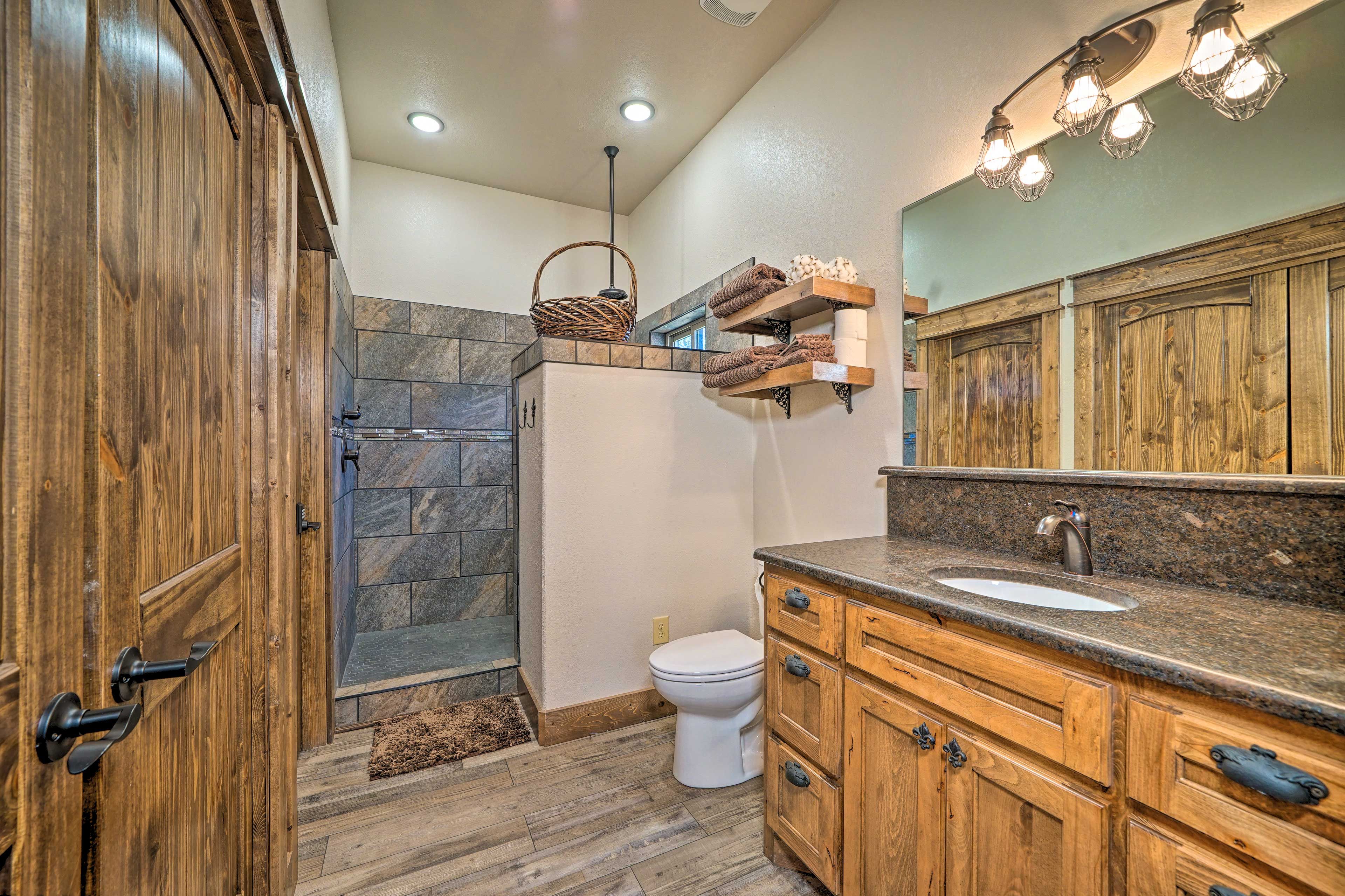 Full En-Suite Bathroom