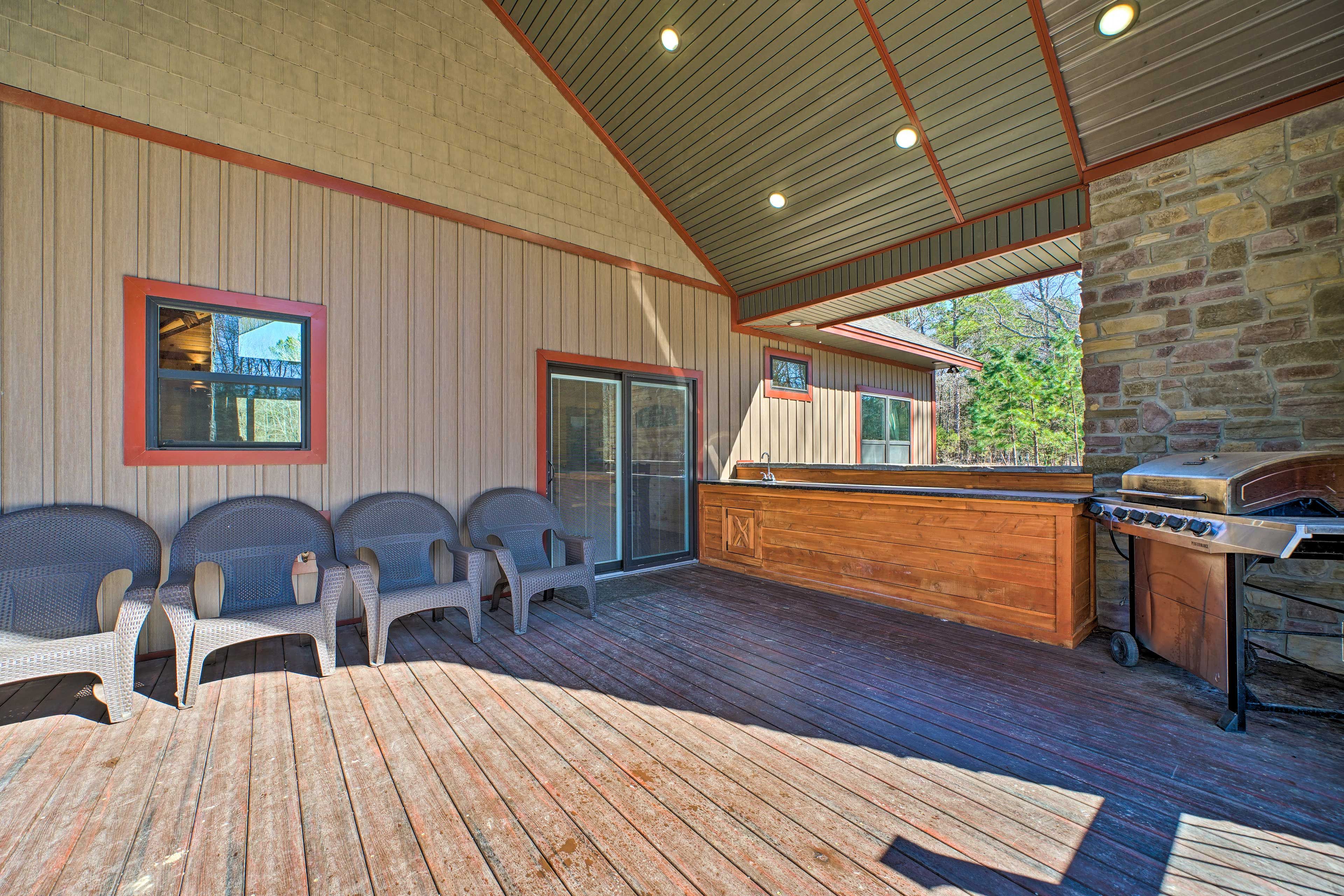 Covered Deck | Outdoor Prep Space