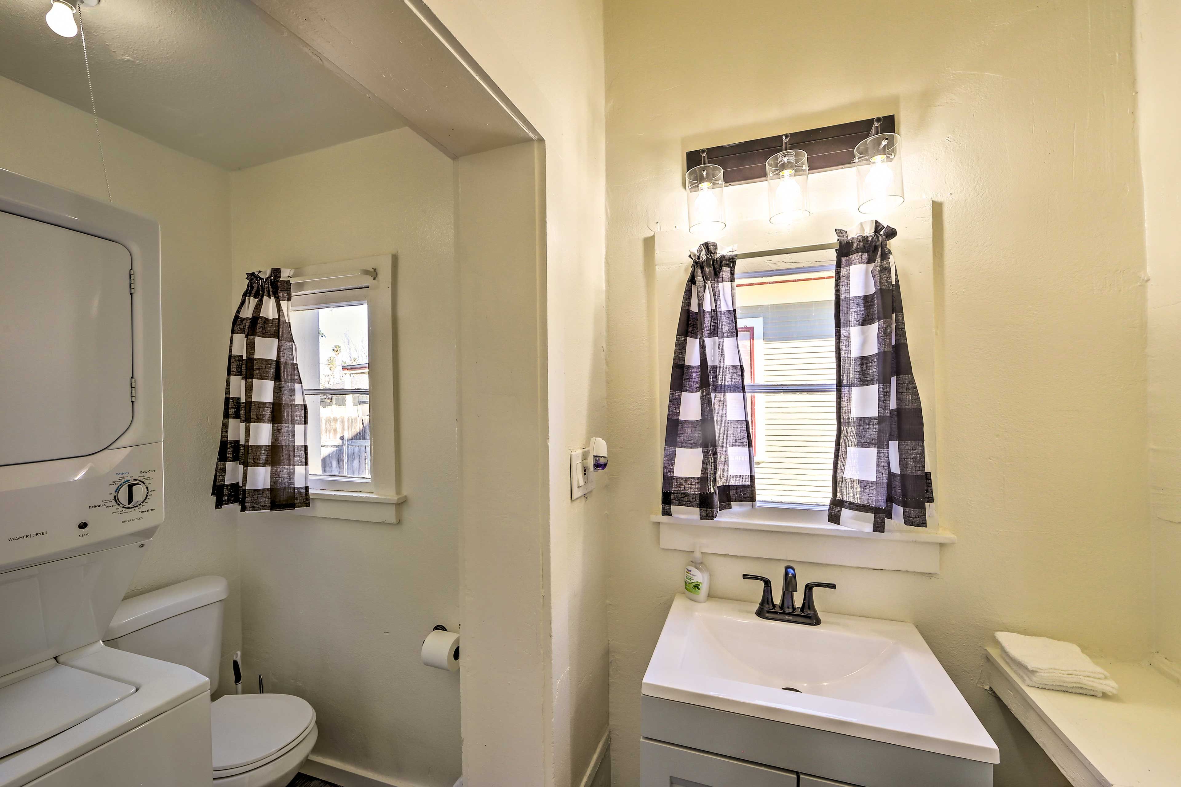 Half Bathroom | Laundry Nook