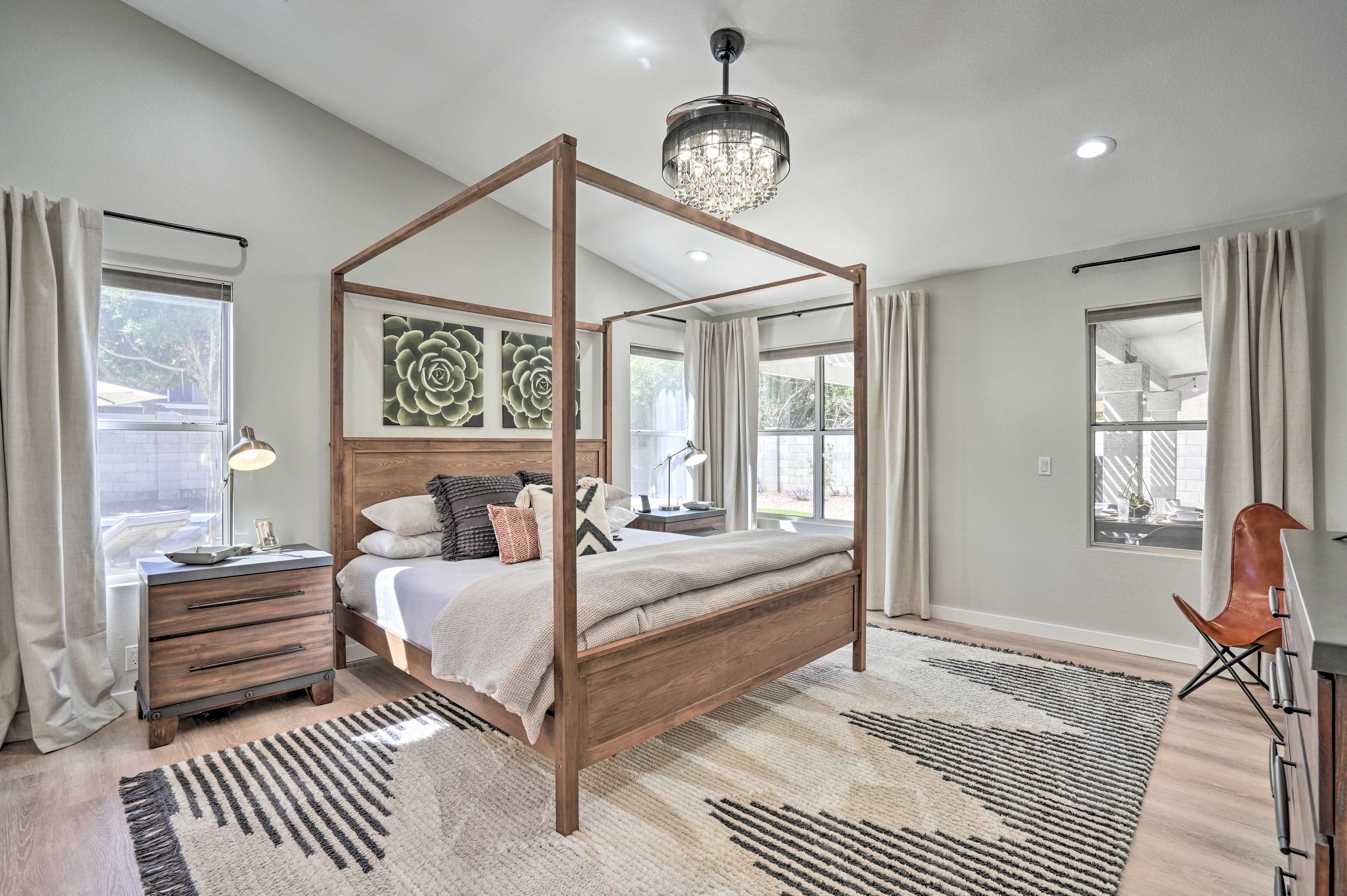 Bedroom 1 | King Bed