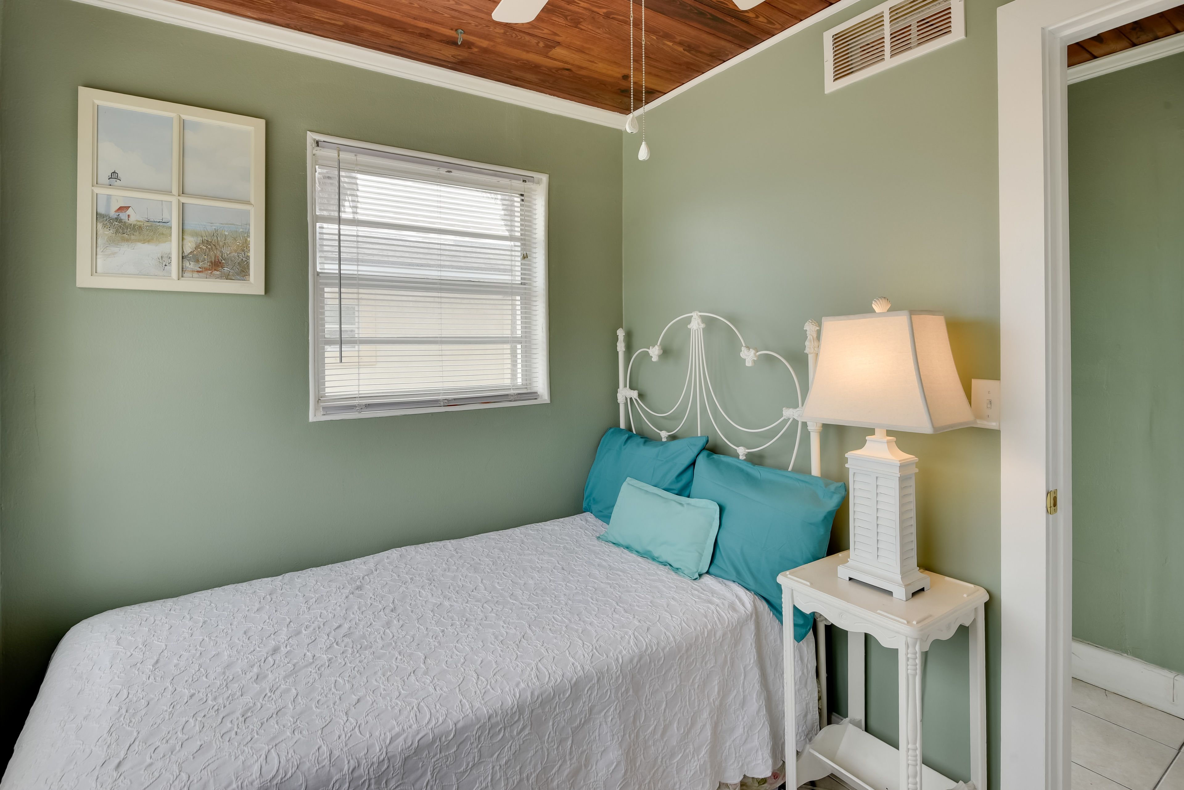 Bedroom 2 | Main Level | Full Bed