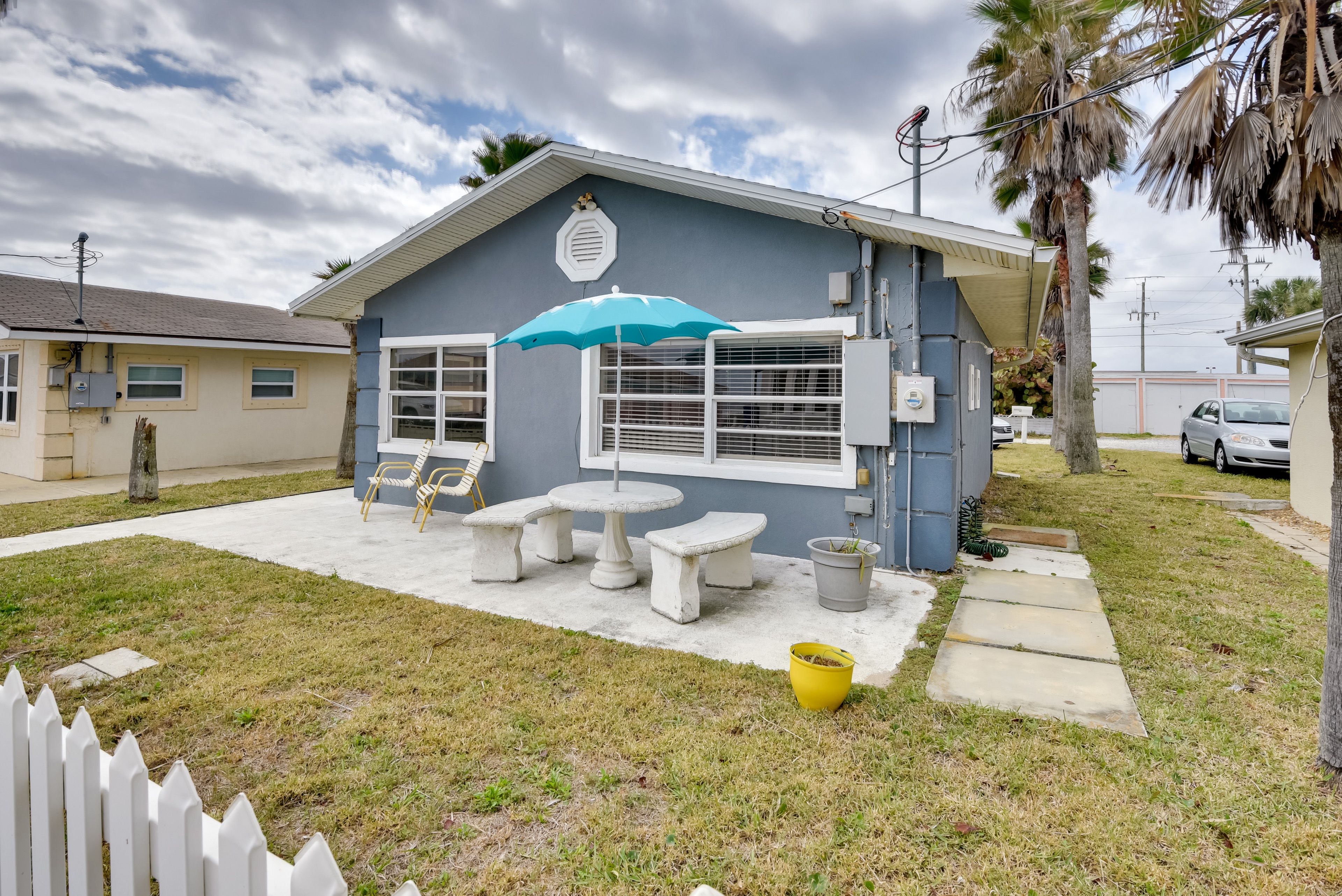 Property Exterior | Front Yard