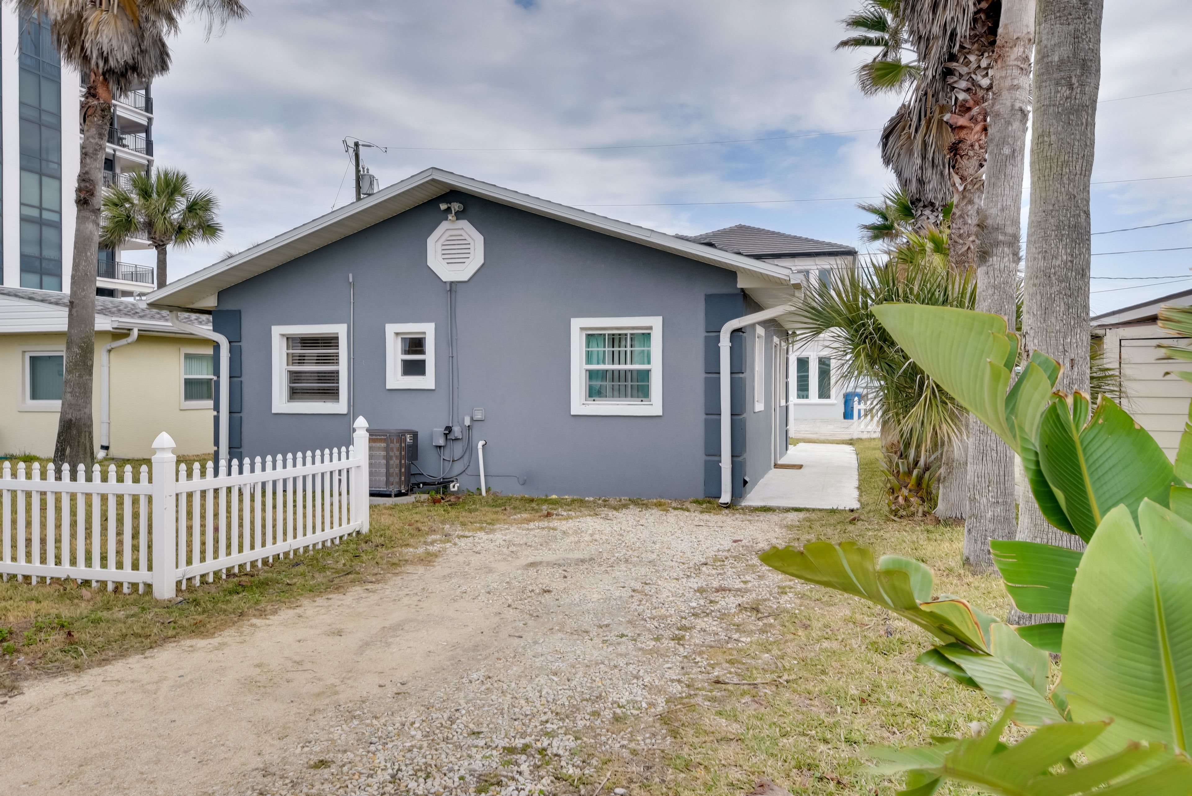 Parking | Driveway (2 Vehicles)