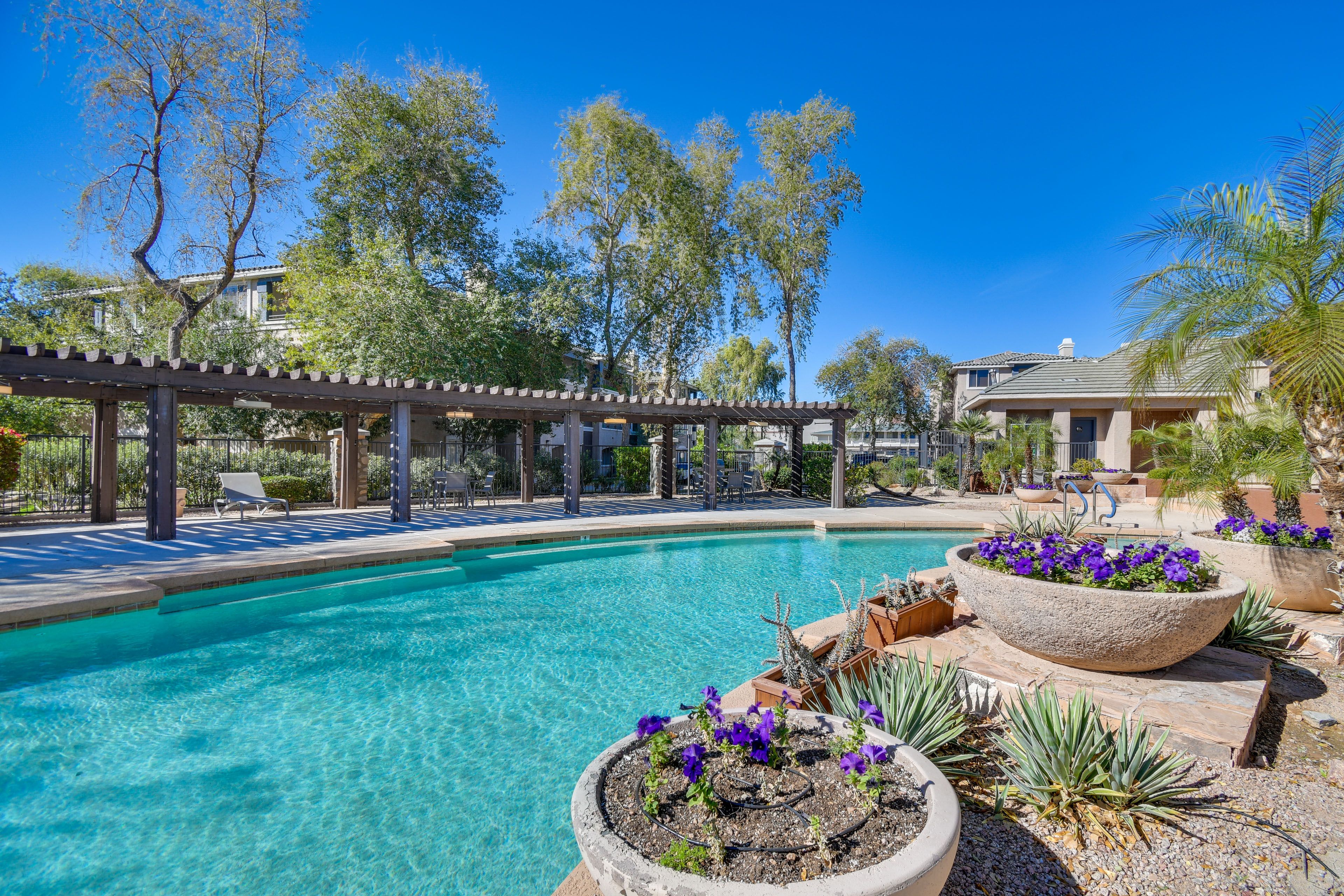 Phoenix Vacation Rental | 2BR | 2BA | 800 Sq Ft | Step-Free Access