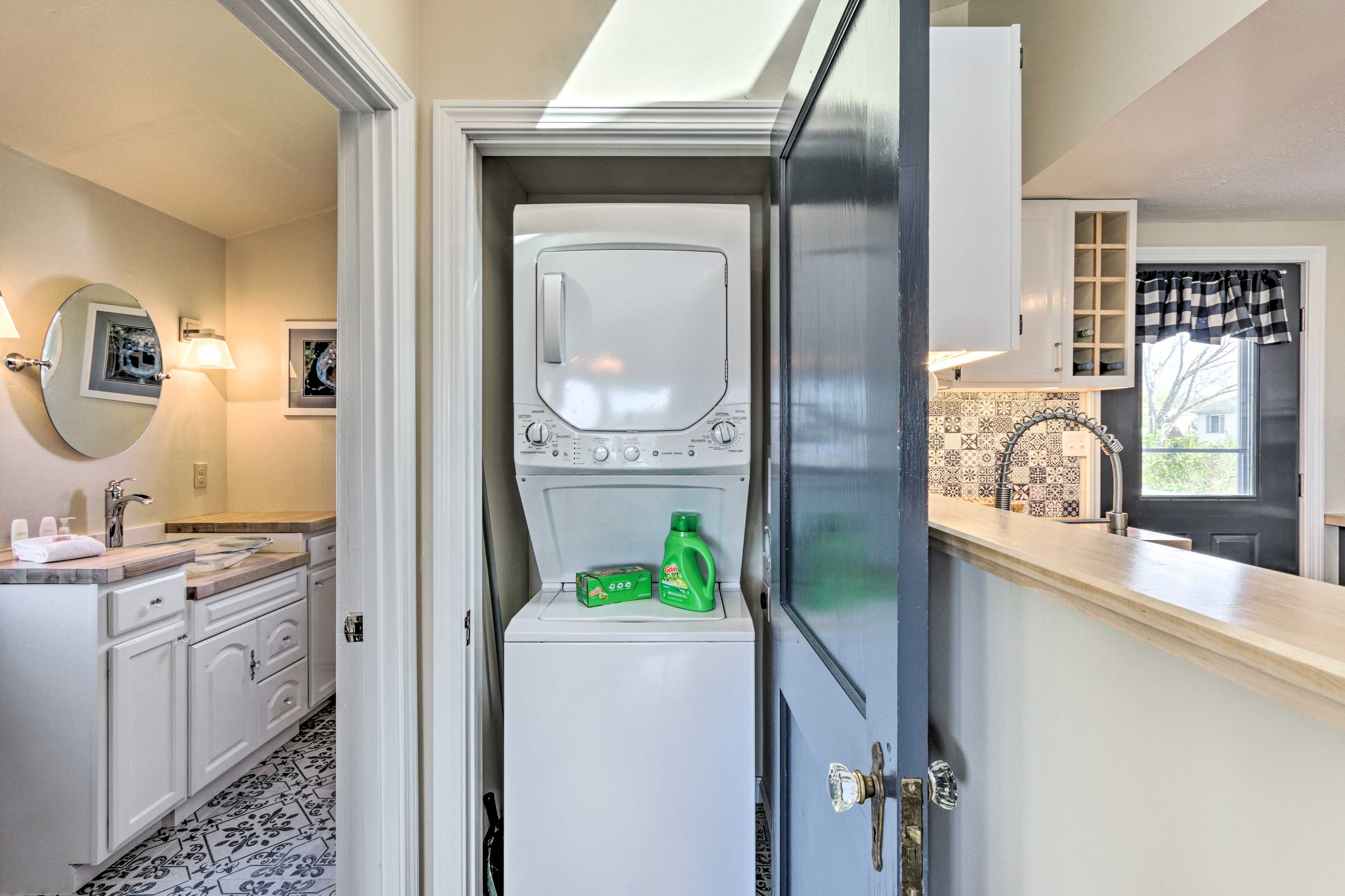 Laundry Area | Detergent Provided