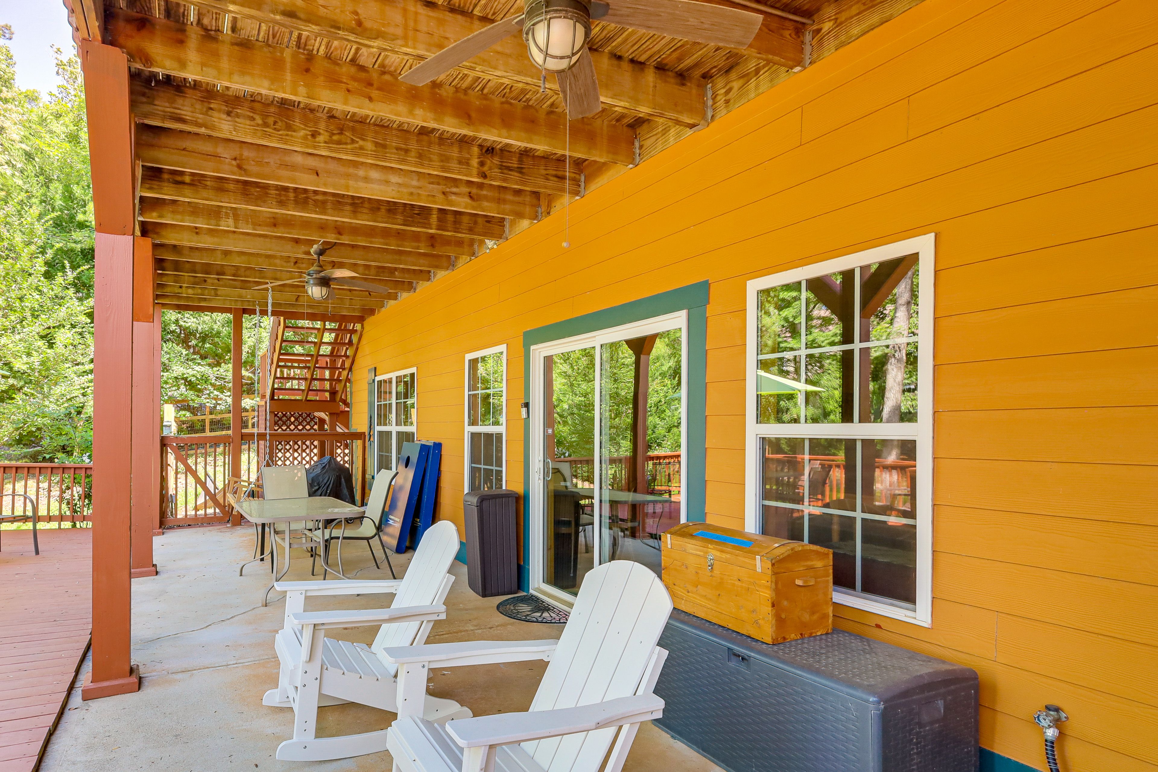 Lower Level Deck | Outdoor Dining Area | Cornhole | Ping-Pong Table
