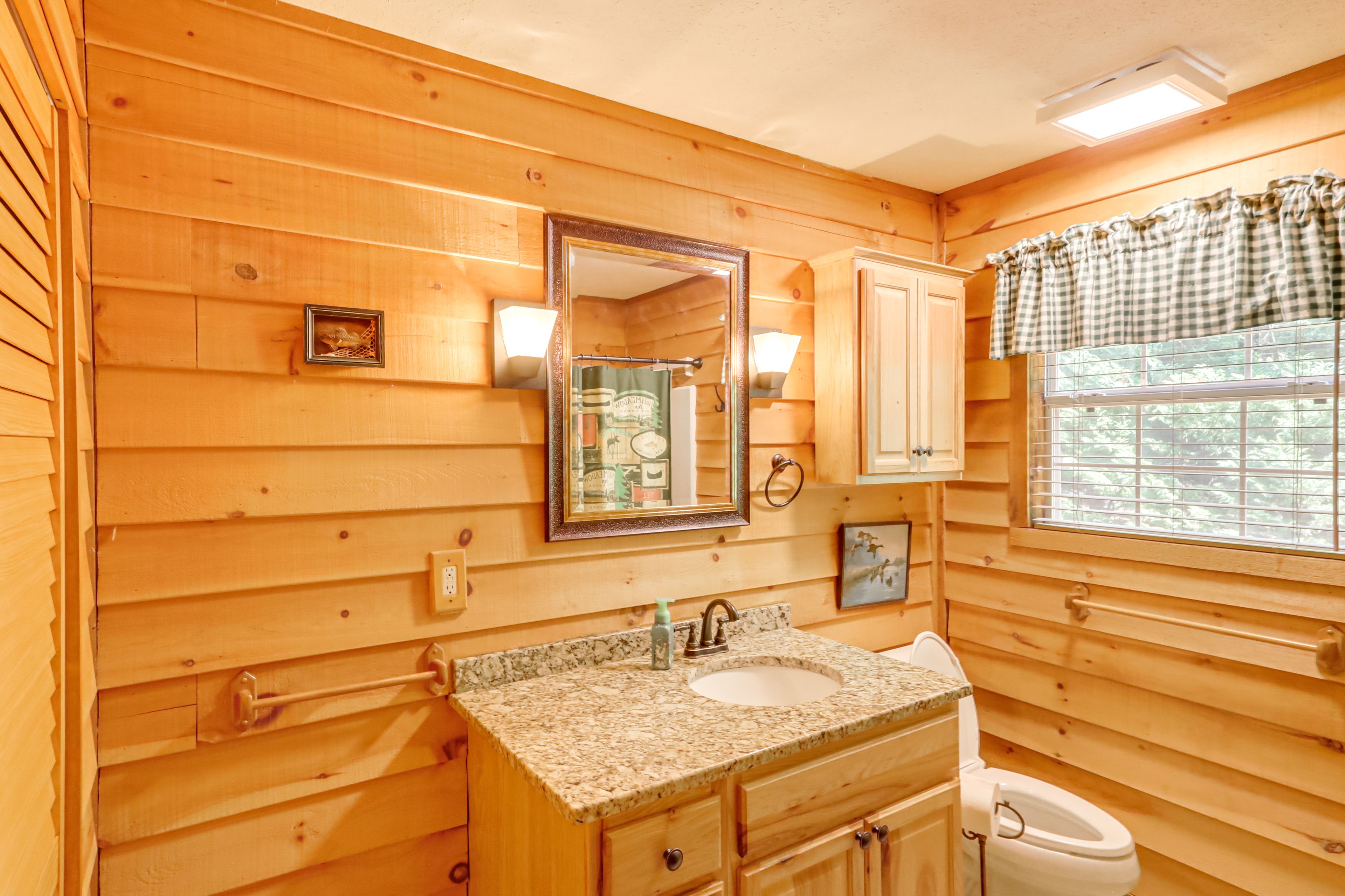 Full Bathroom