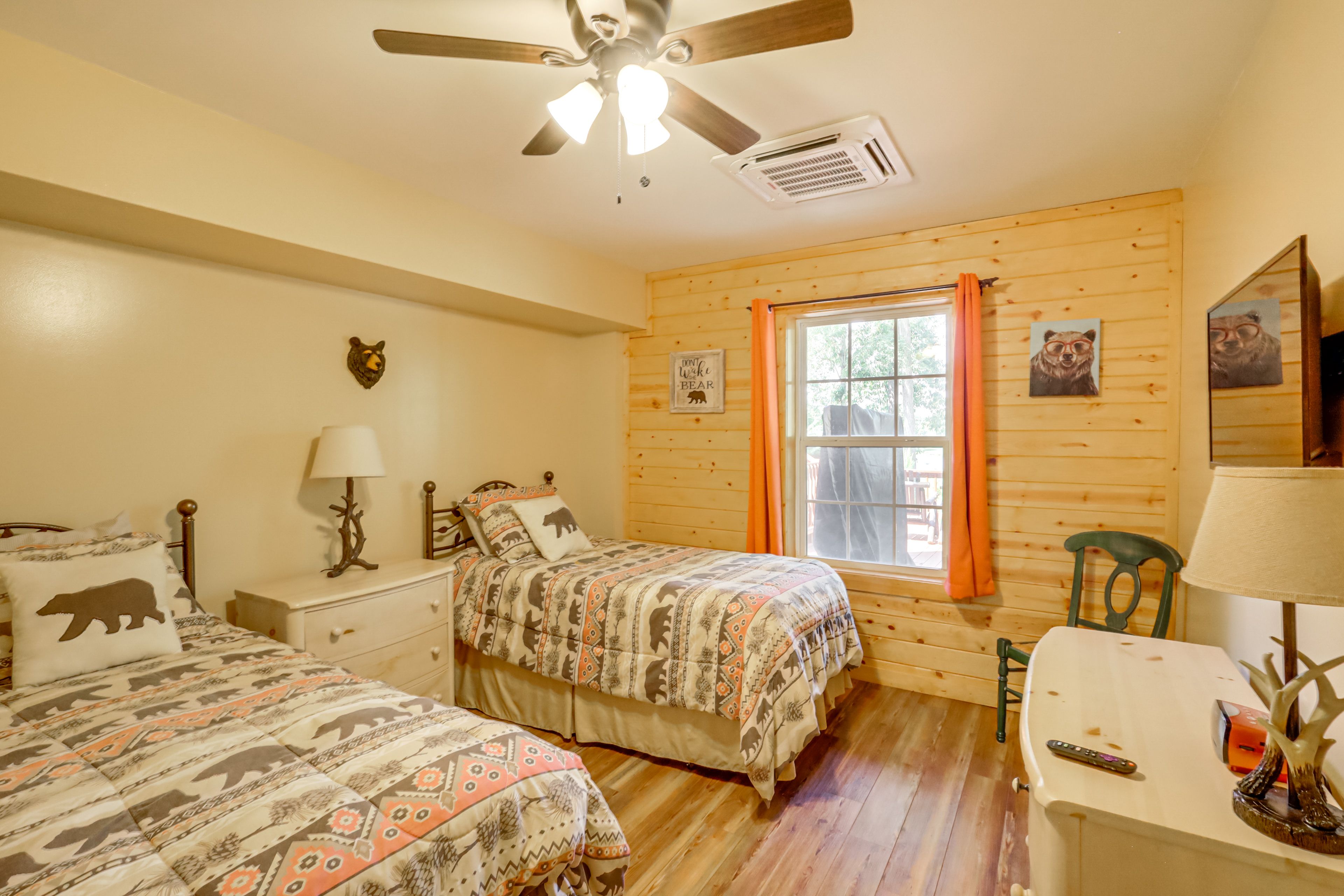 Bedroom 4 | 2 Twin Beds