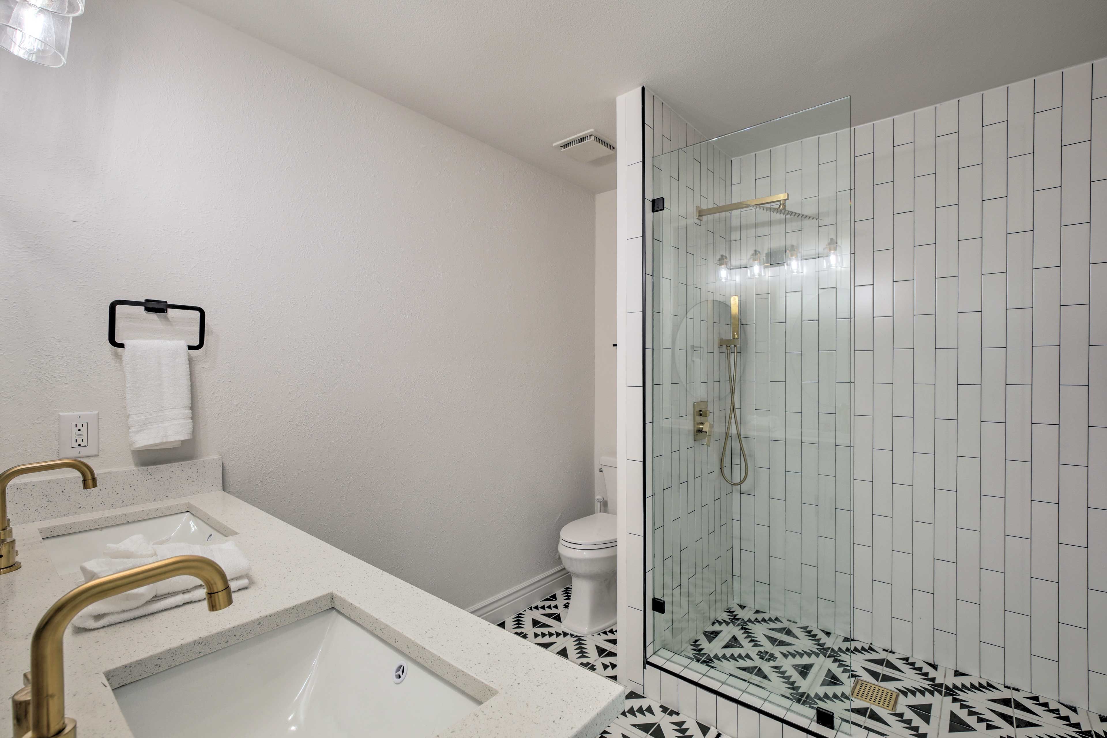 Bathroom | Towels Provided